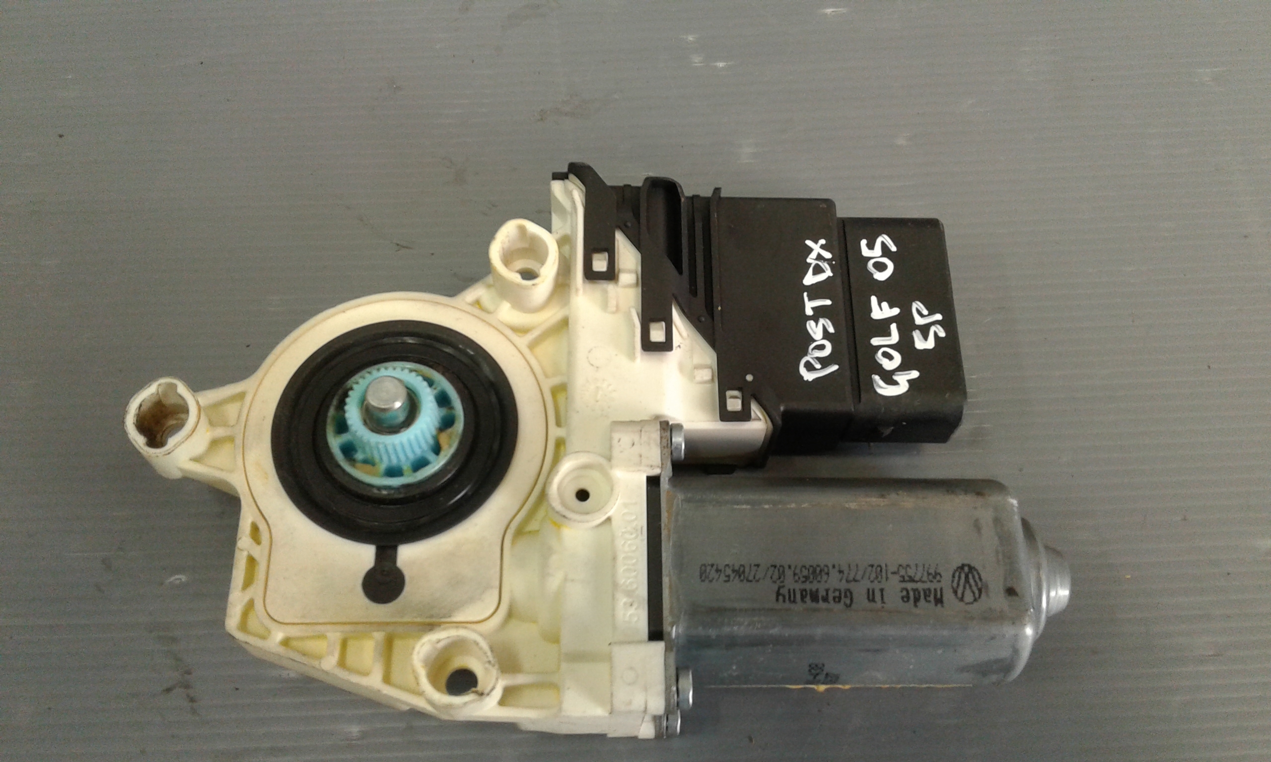 Motorino Alzacristallo Porta Post. Destro 5K0959704VW3 Usato