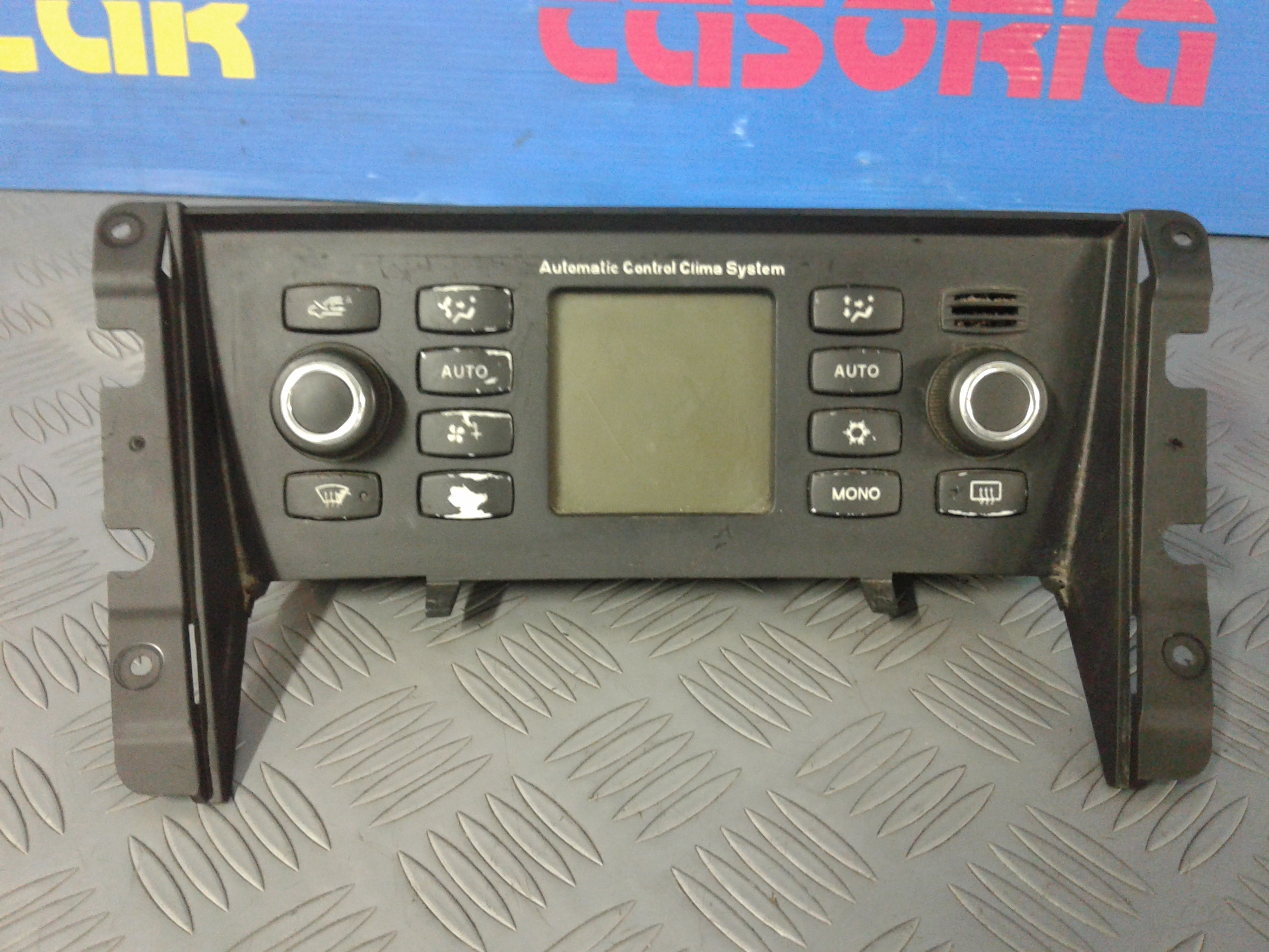 Blocco Comando Climatizzazione 735398759 Usato