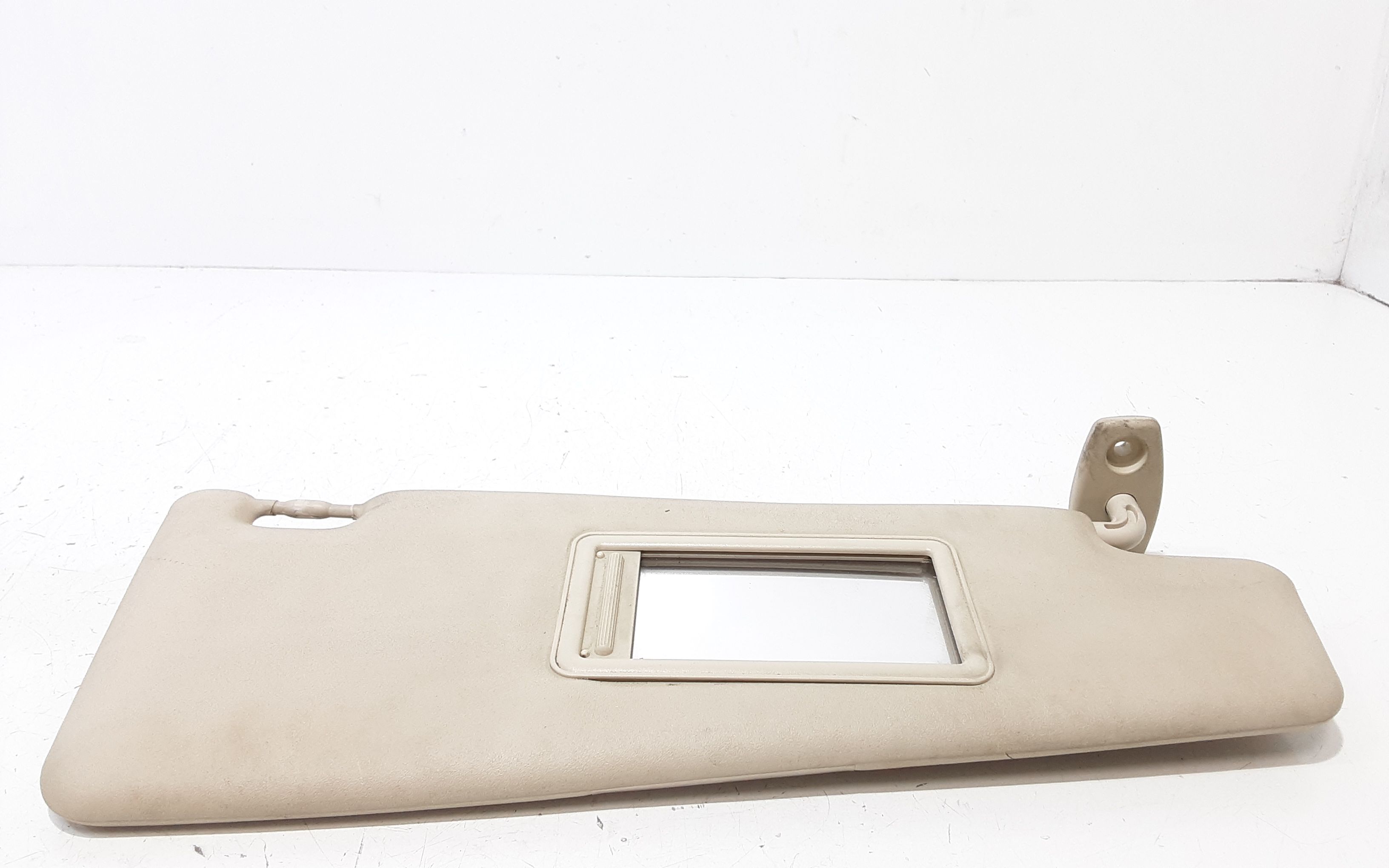 Aletta Parasole Parabrezza Destro 735361684 Usato