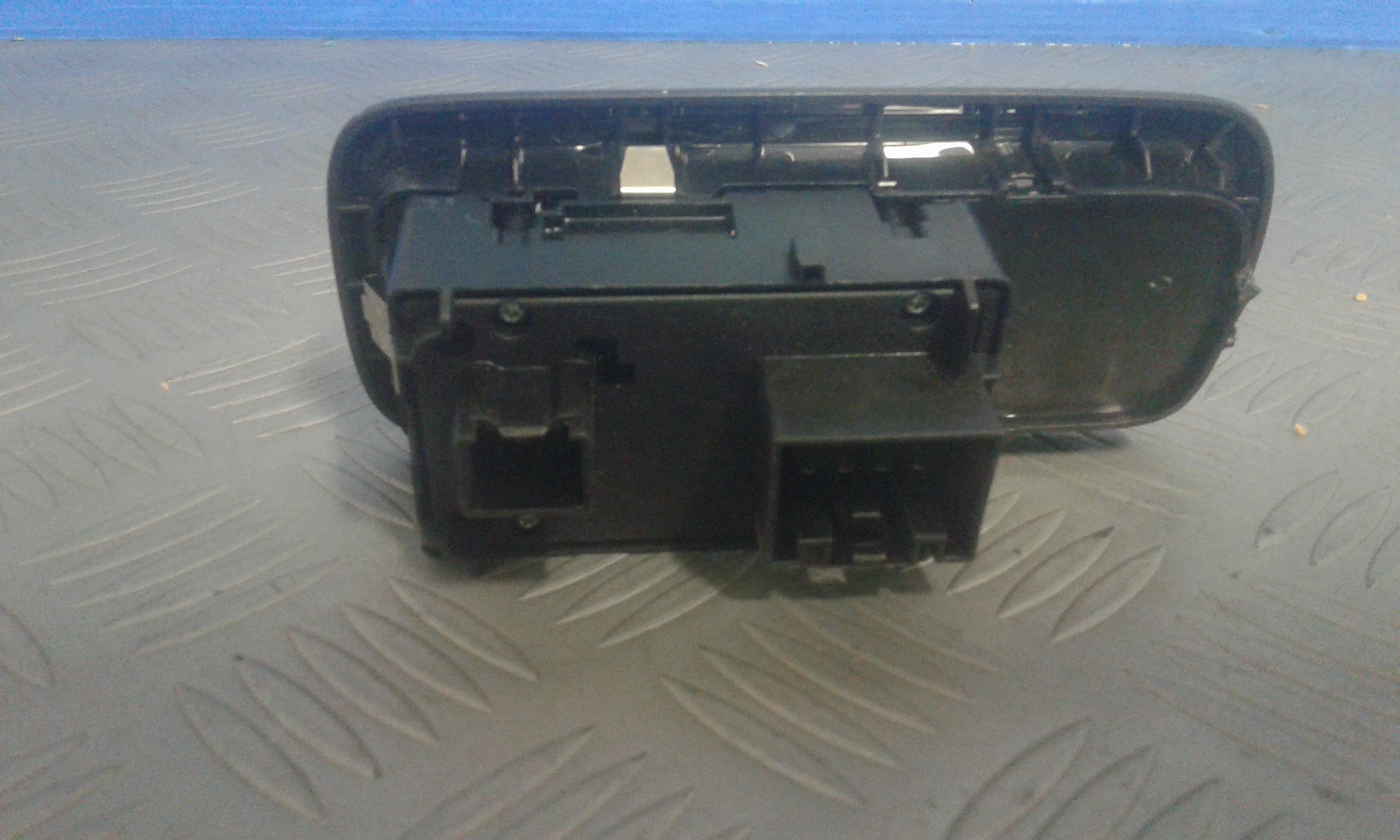 Interruttore Alzacristalli Porta Ant. Sinistro Usato