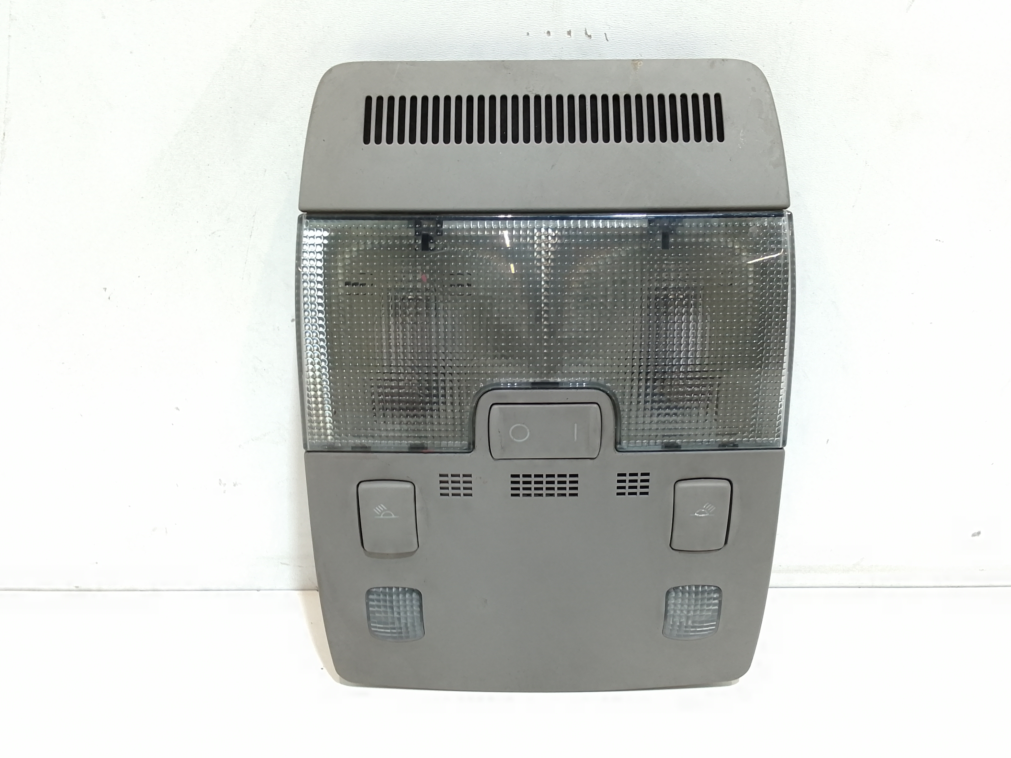 Luce Cortesia Ant. Tetto 8E09471066PS Usato