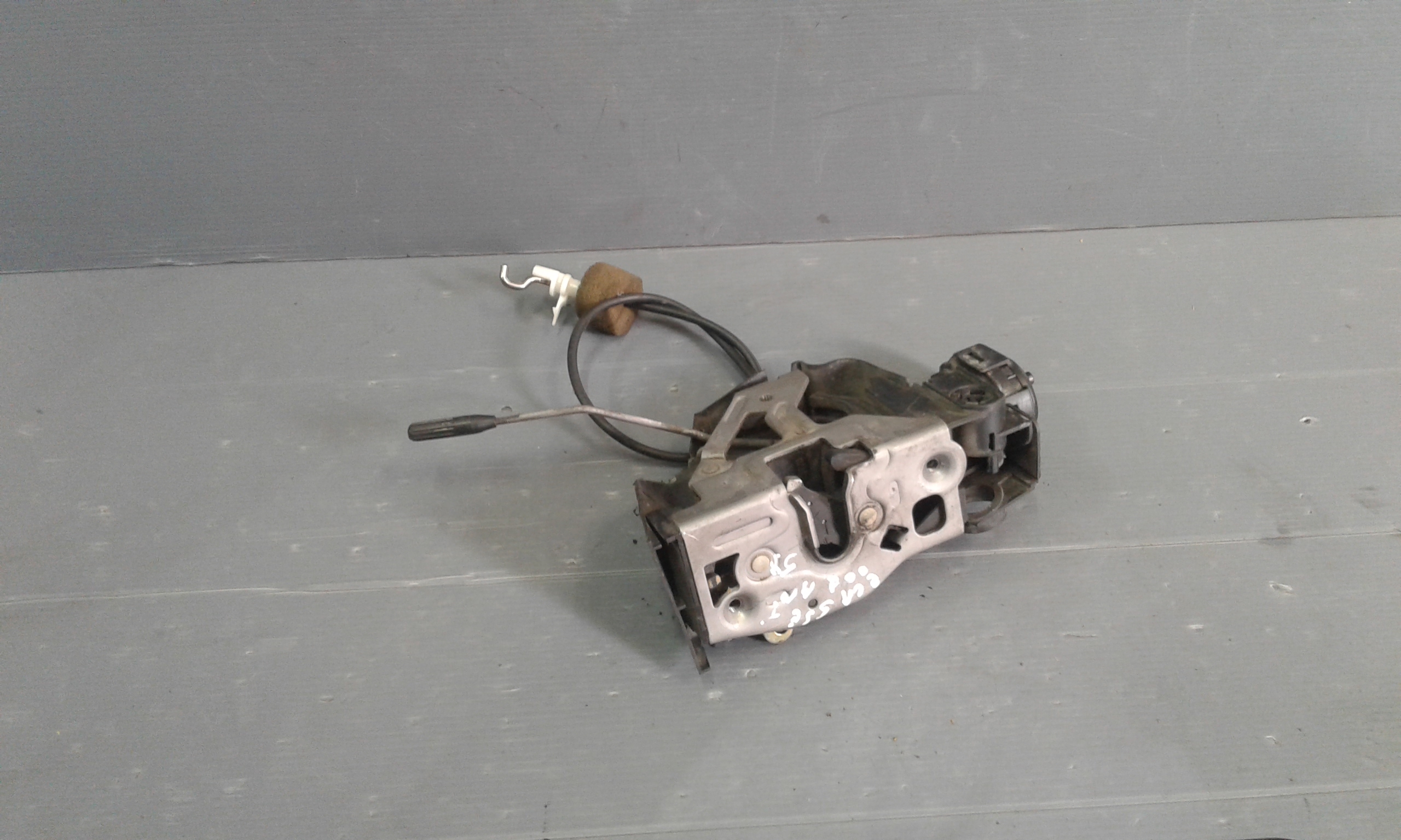 Serratura Porta Ant. Sinistro A1687201935 Usato