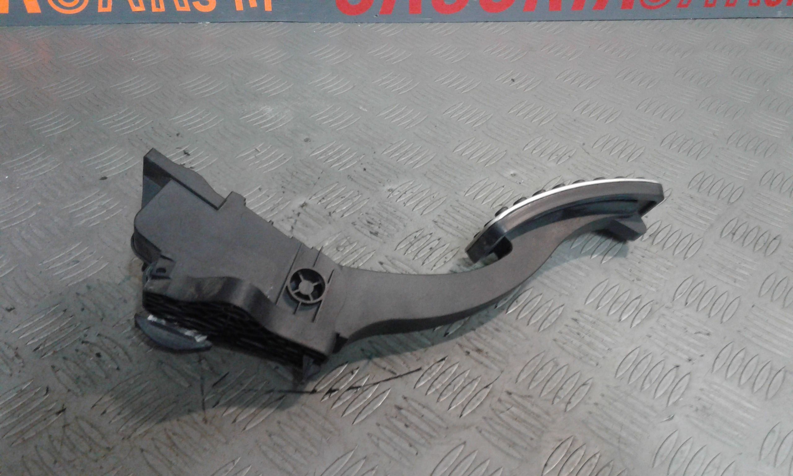Pedale Acceleratore A2463001404 Usato
