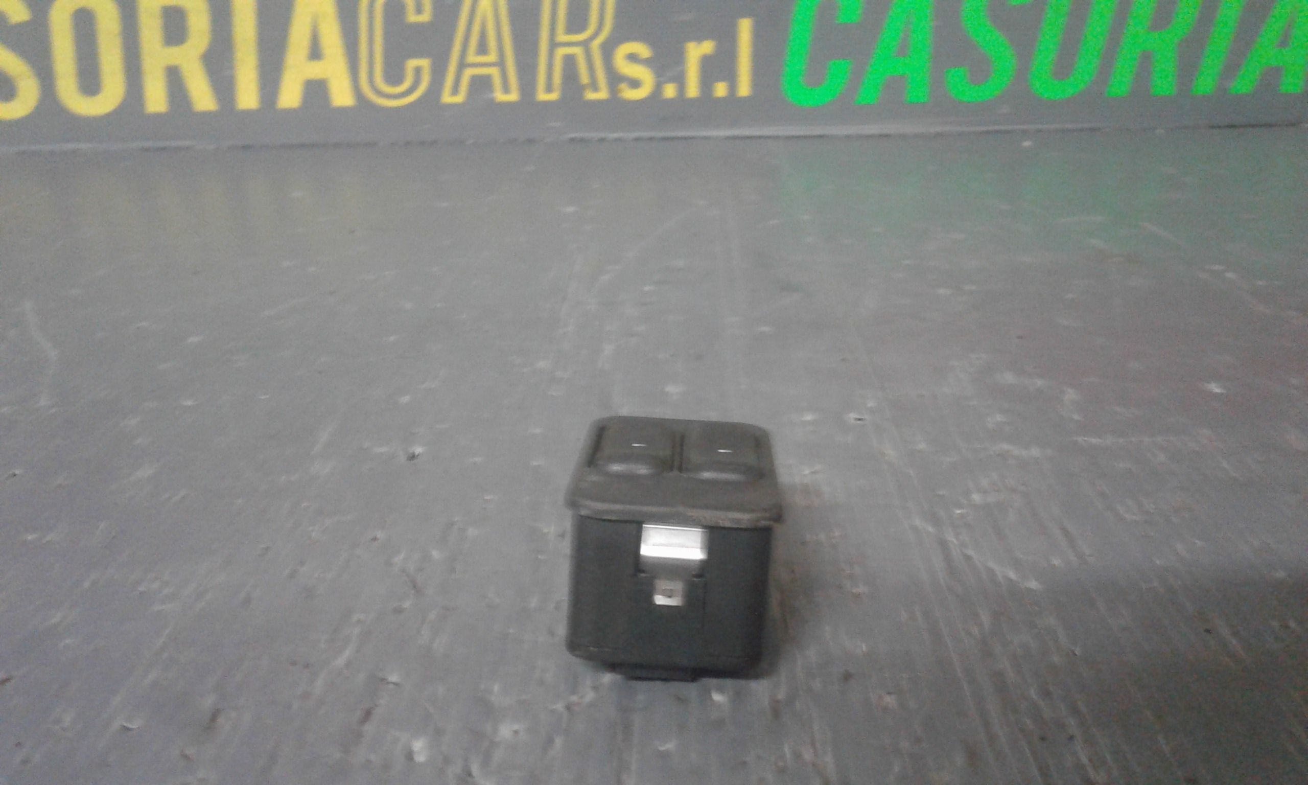 Interruttore Alzacristalli Porta Ant. Sinistro Usato