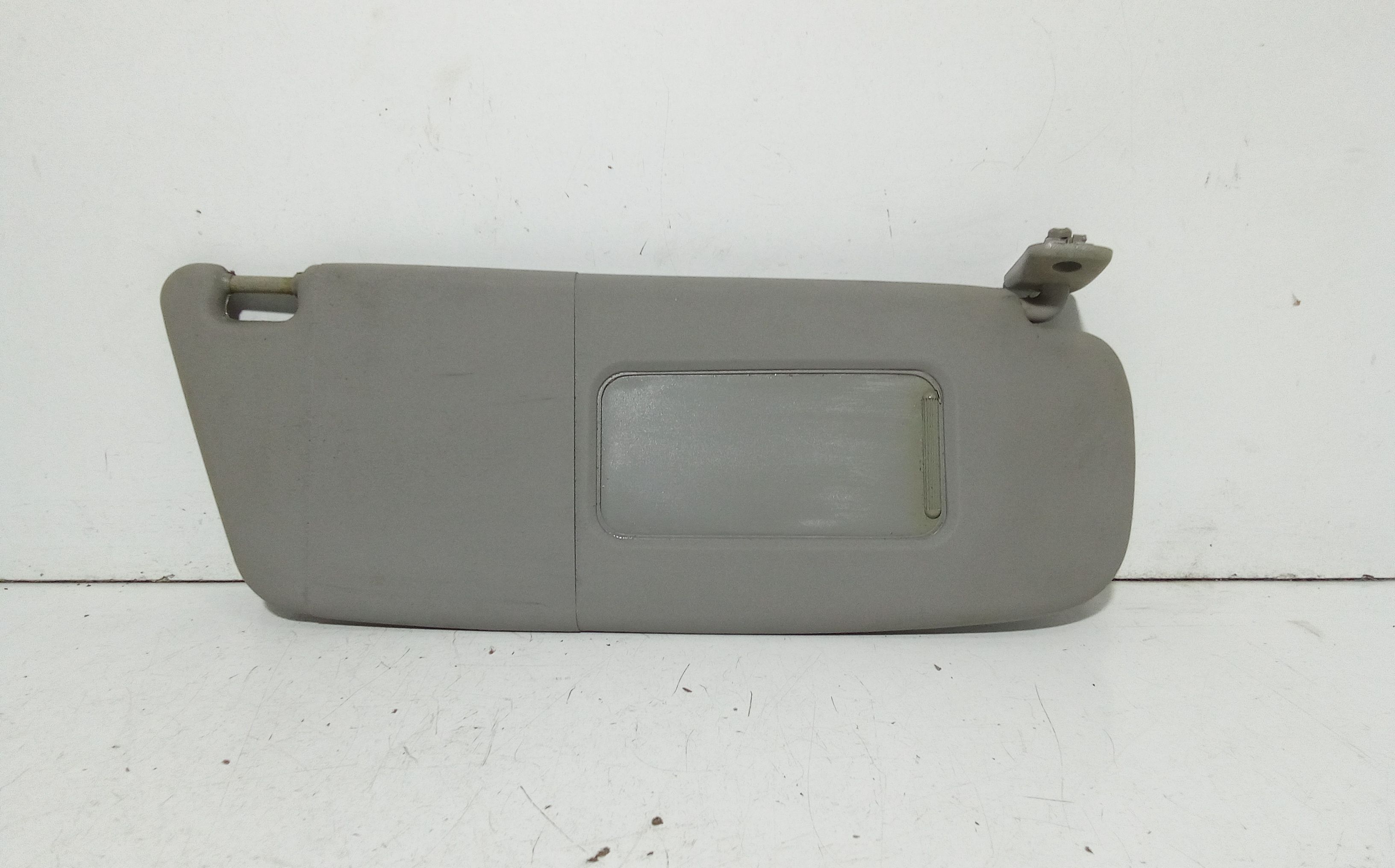 Aletta Parasole Parabrezza Destro 13130073 Usato