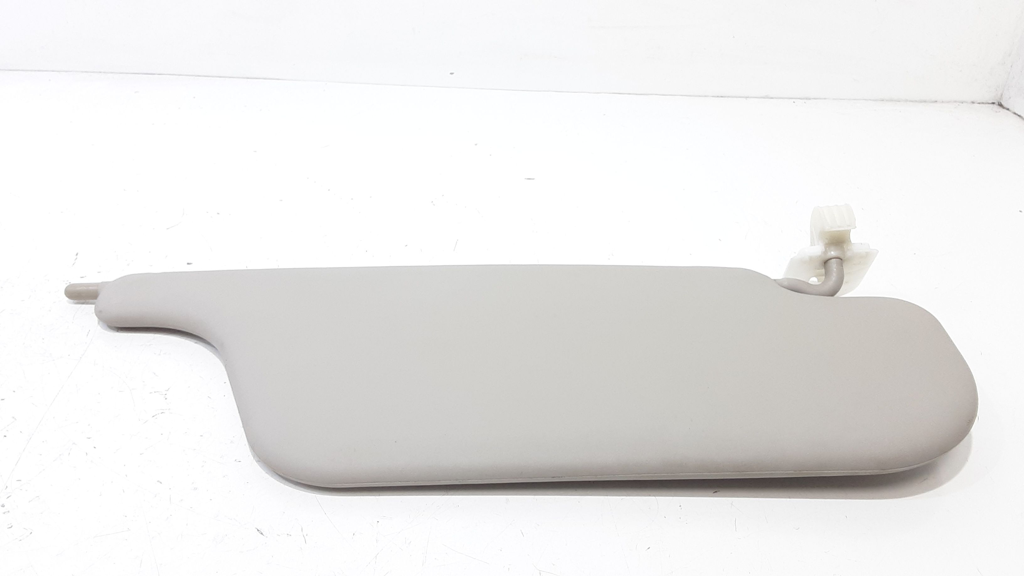 Aletta Parasole Parabrezza Sinistro 8200294234 Usato