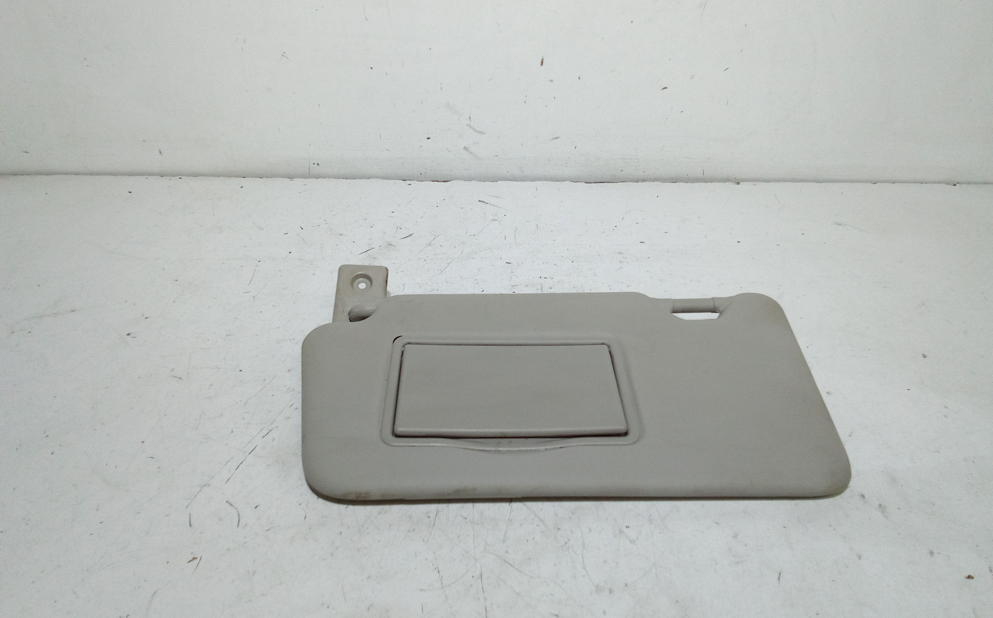 Aletta Parasole Parabrezza Sinistro 964011HB0A Usato