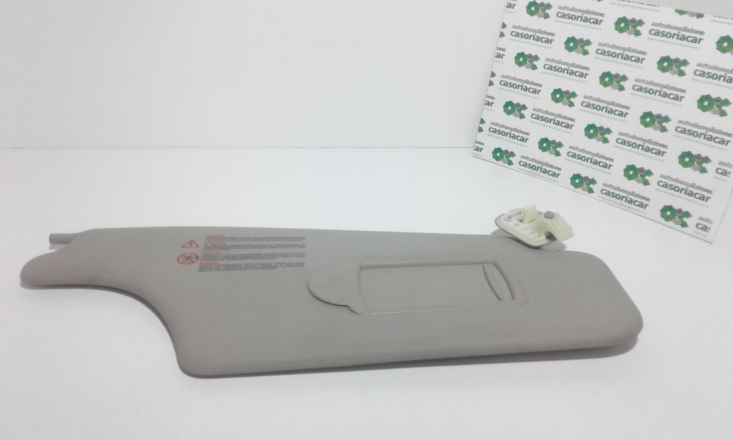 Aletta Parasole Parabrezza Destro 8200213199 Usato