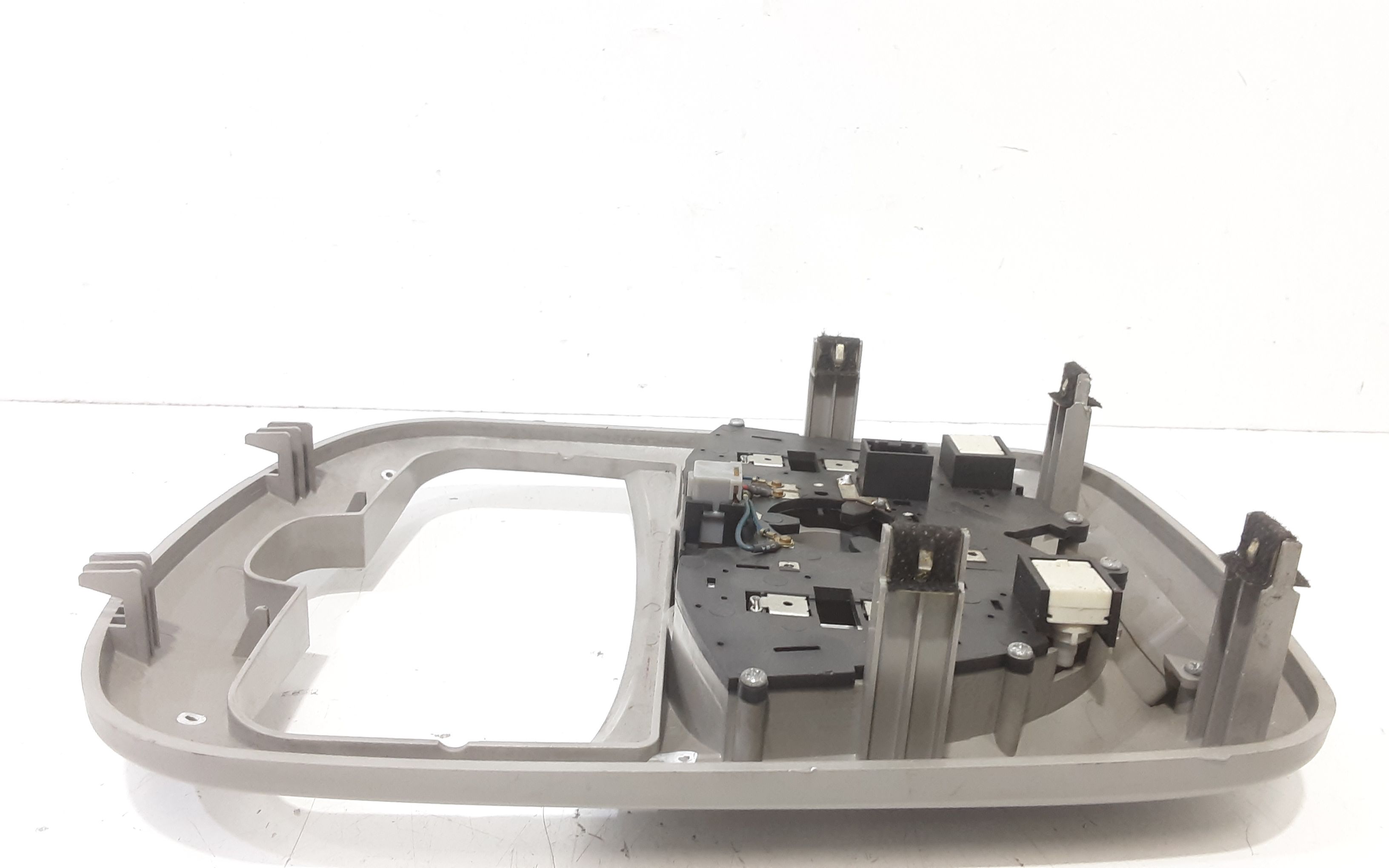 Luce Cortesia Ant. Tetto 7767009201ABR Usato