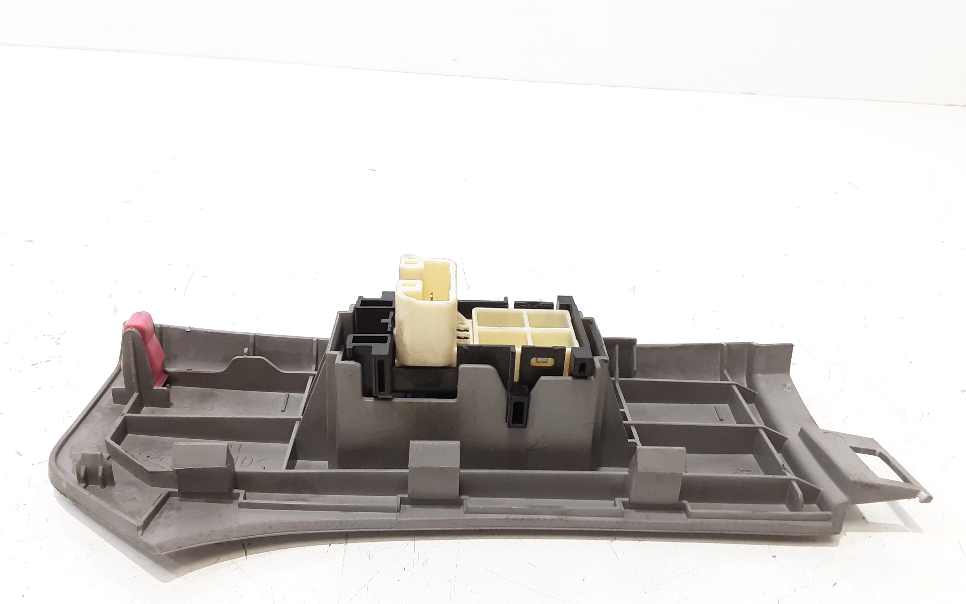 Interruttore Alzacristalli Porta Ant. Destro Usato