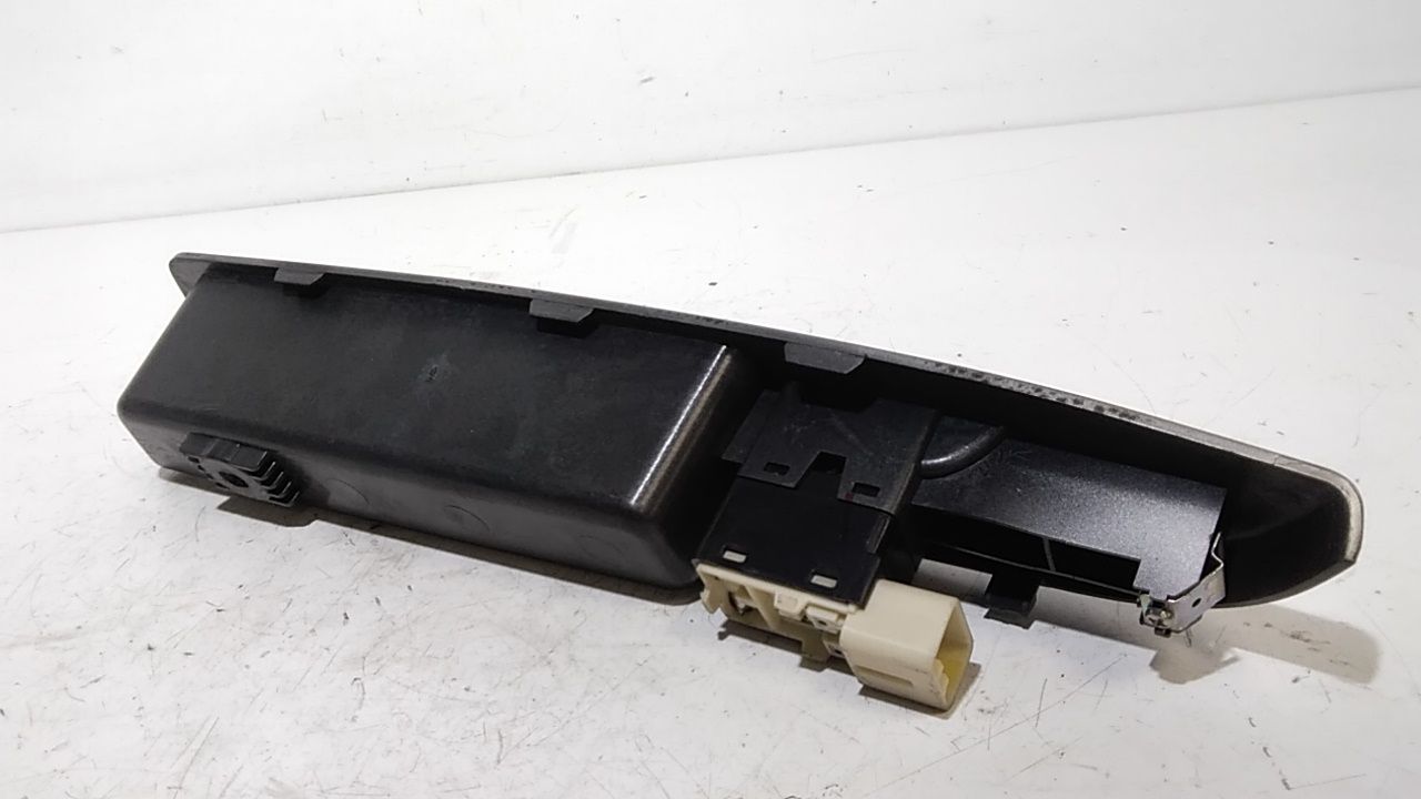Interruttore Alzacristalli Porta Ant. Destro 96451917 Usato