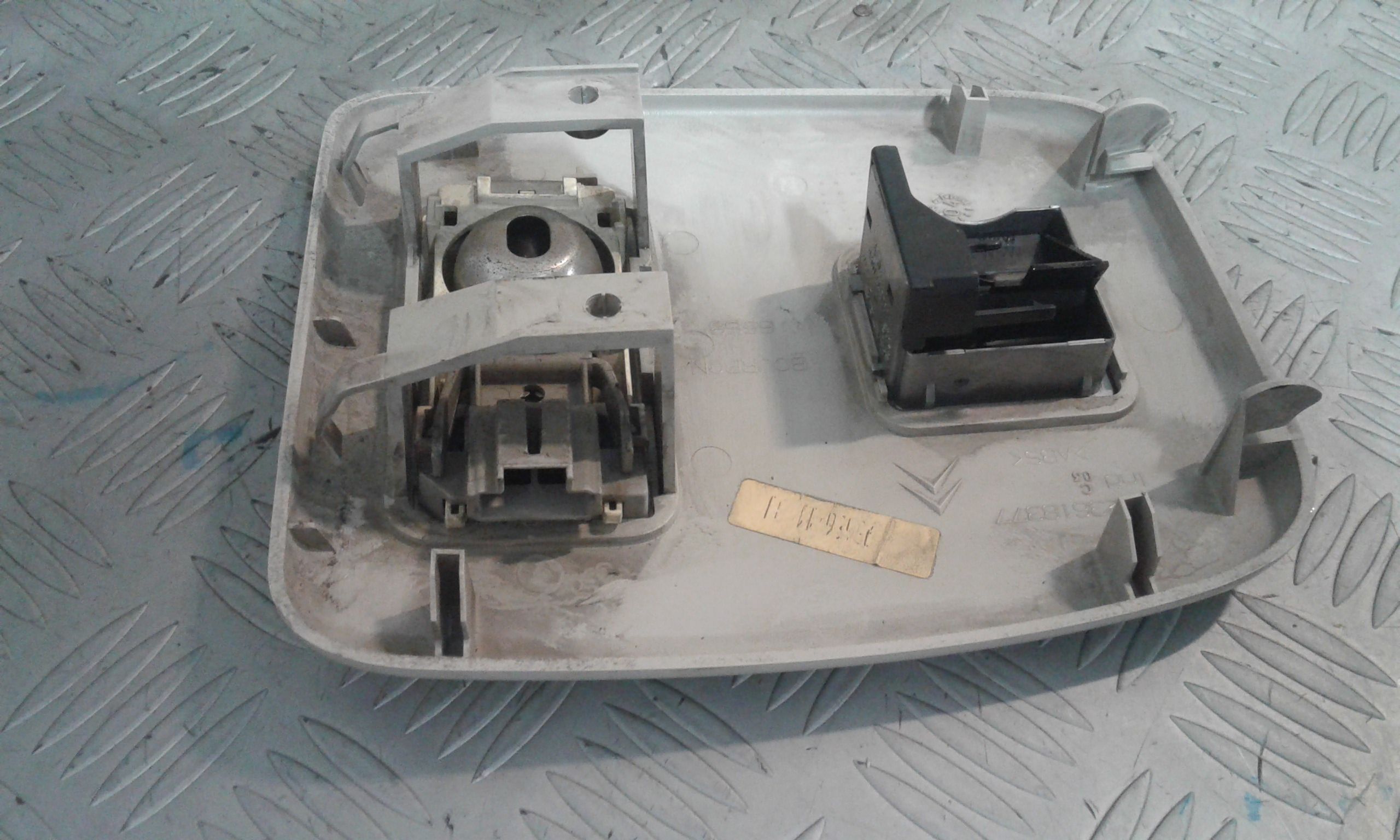 Luce Cortesia Ant. Tetto Usato