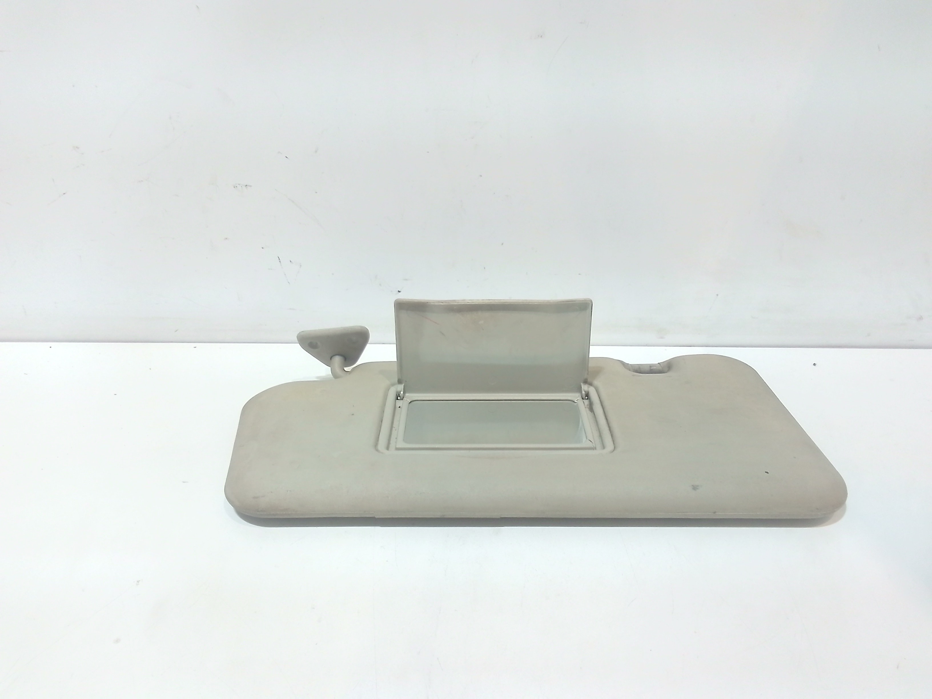 Aletta Parasole Parabrezza Sinistro 964019U100 Usato