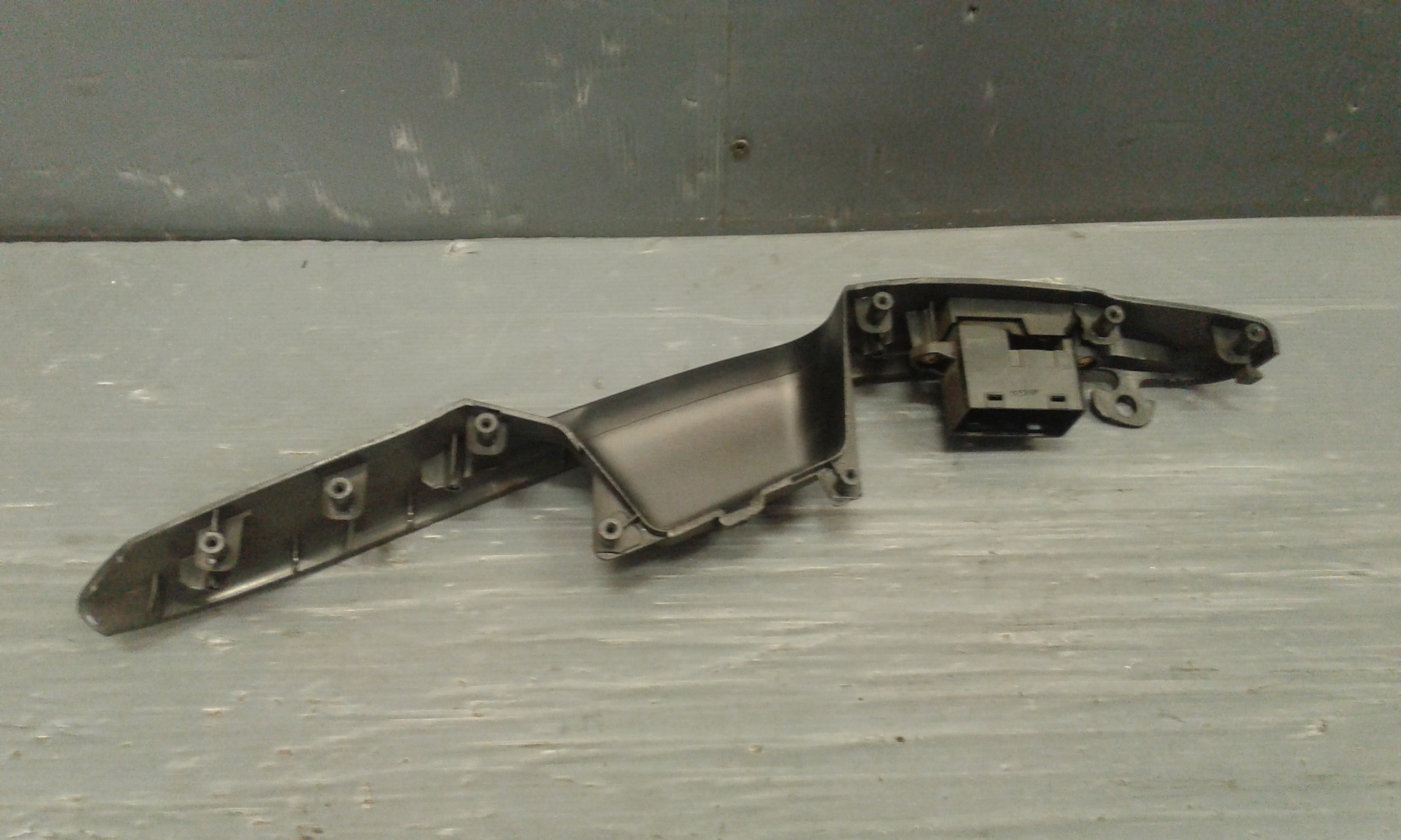 Interruttore Alzacristalli Porta Ant. Destro Usato