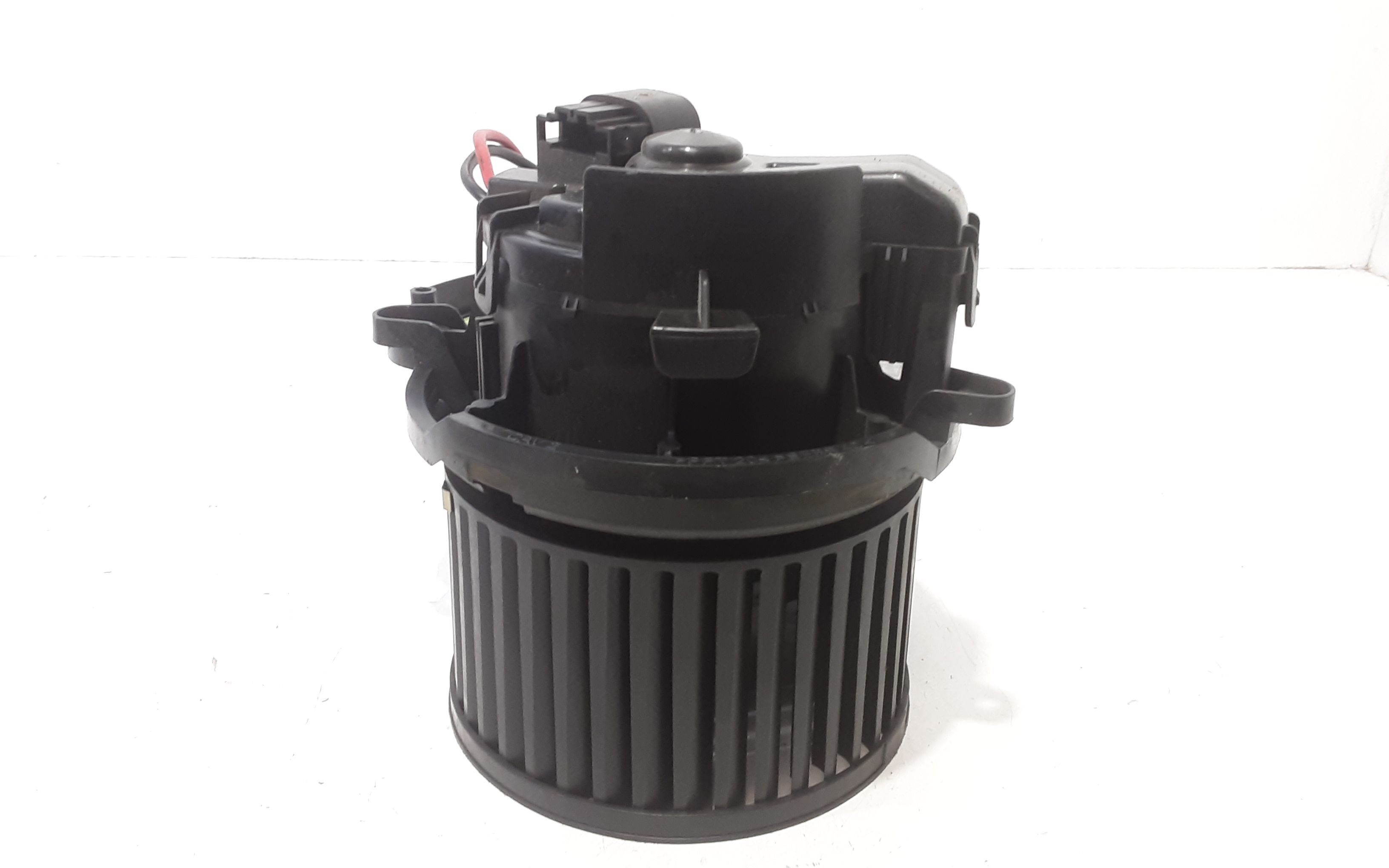 Motorino Ventilazione Abitacolo 272109102R Usato