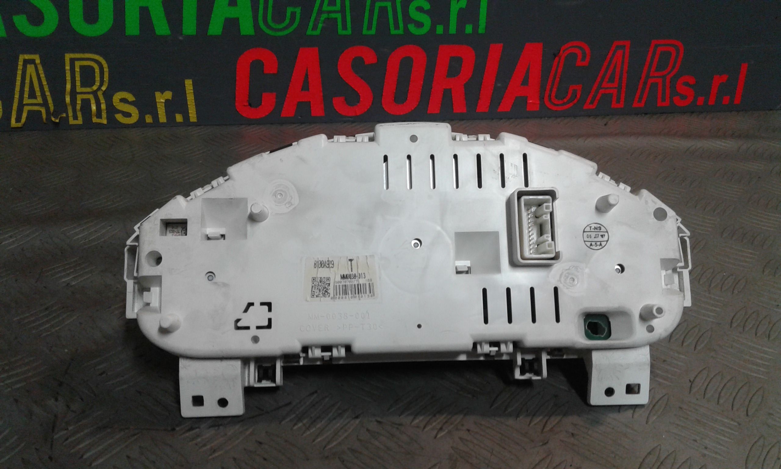 Quadro Portastrumenti Usato