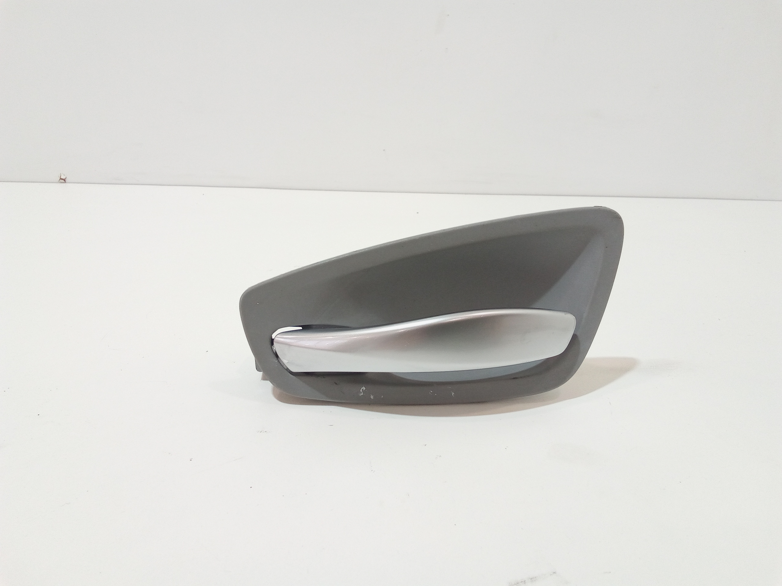 Maniglia Int. Apertura Porta Ant. Sinistro 51216980095 Usato