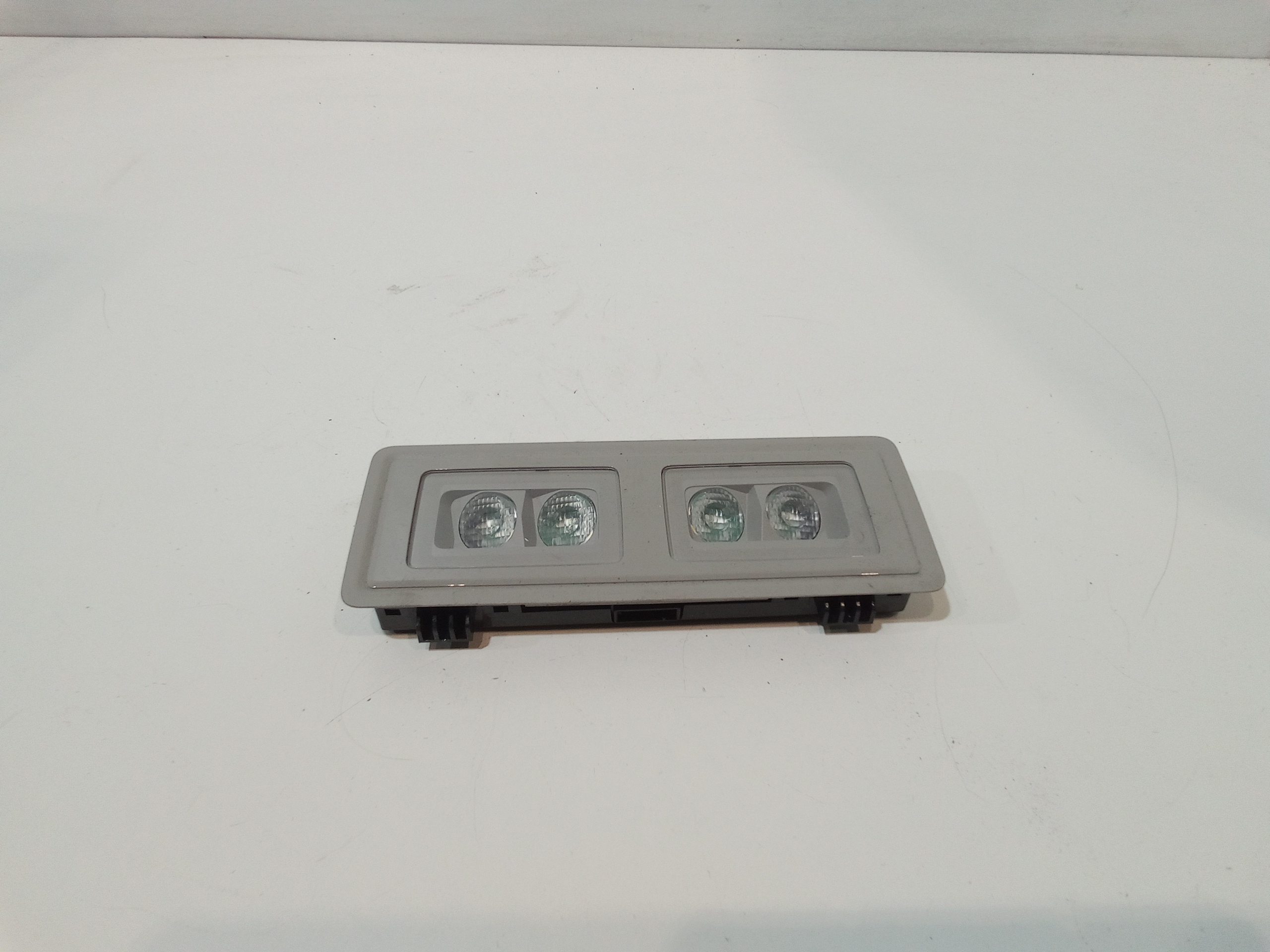 Luce Cortesia Ant. Tetto 5H0959561ATJA Usato