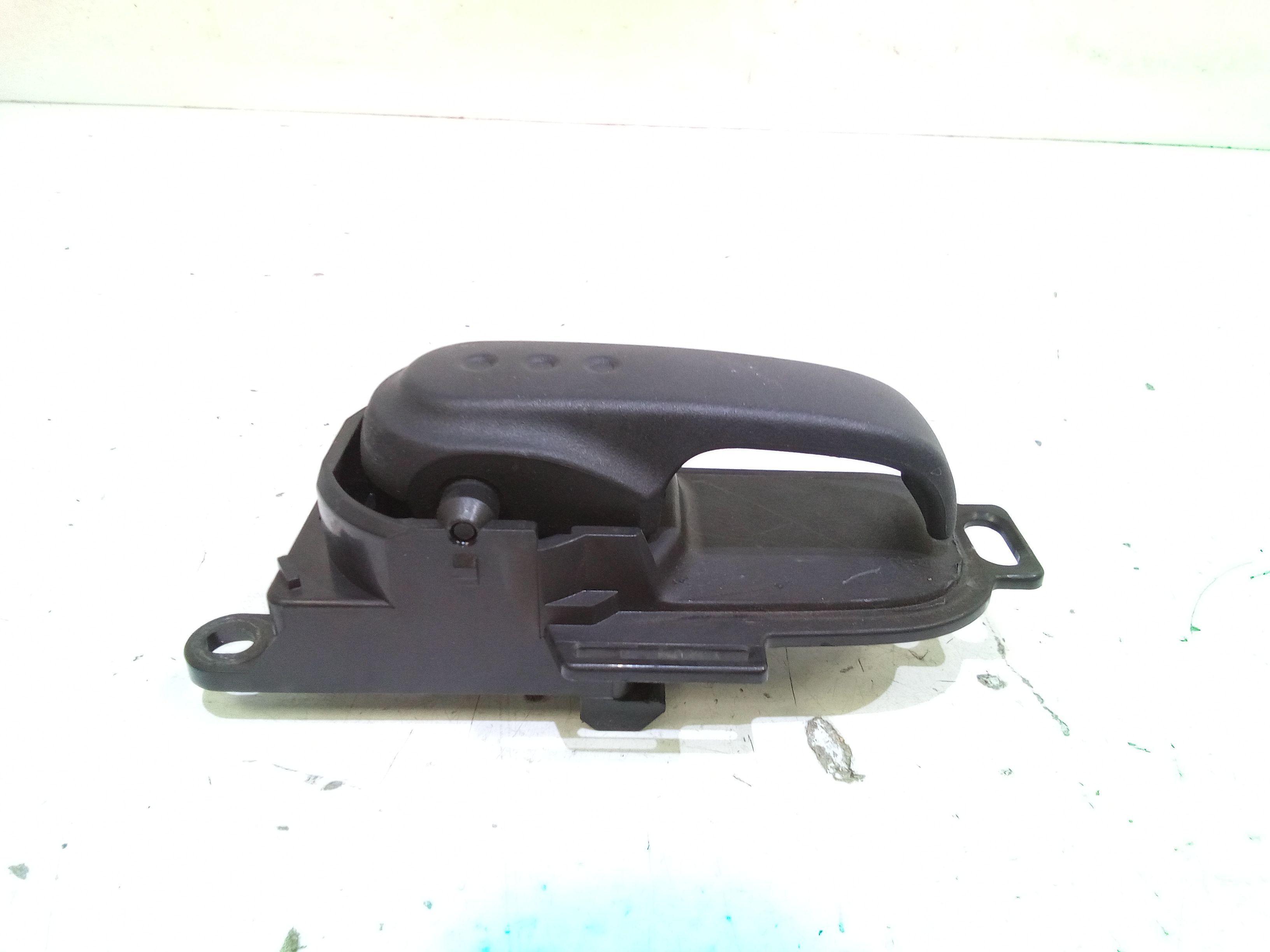 Maniglia Int. Apertura Porta Ant. Sinistro 80670AX603 Usato