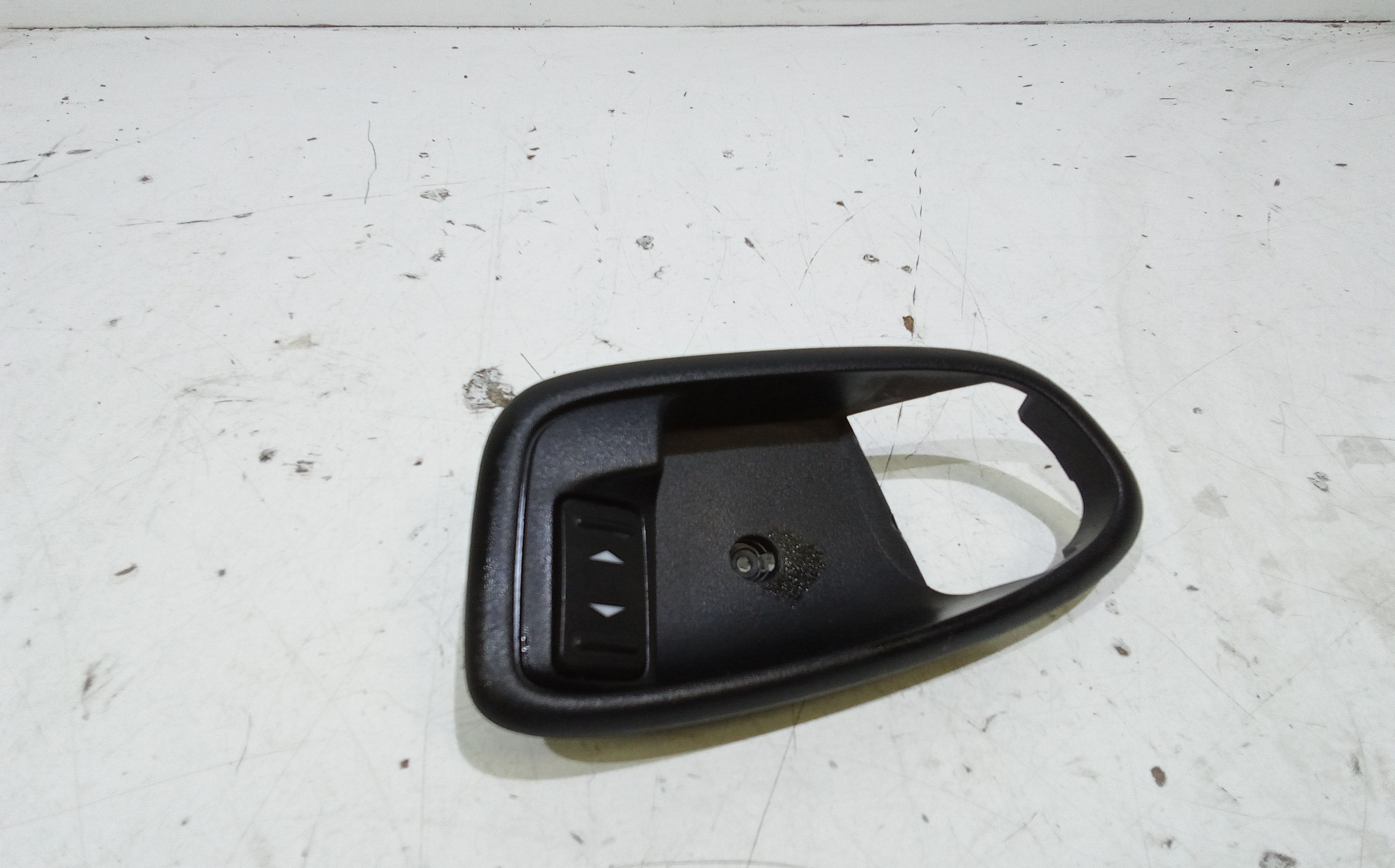 Interruttore Alzacristalli Porta Post. Sinistro 1428969 Usato