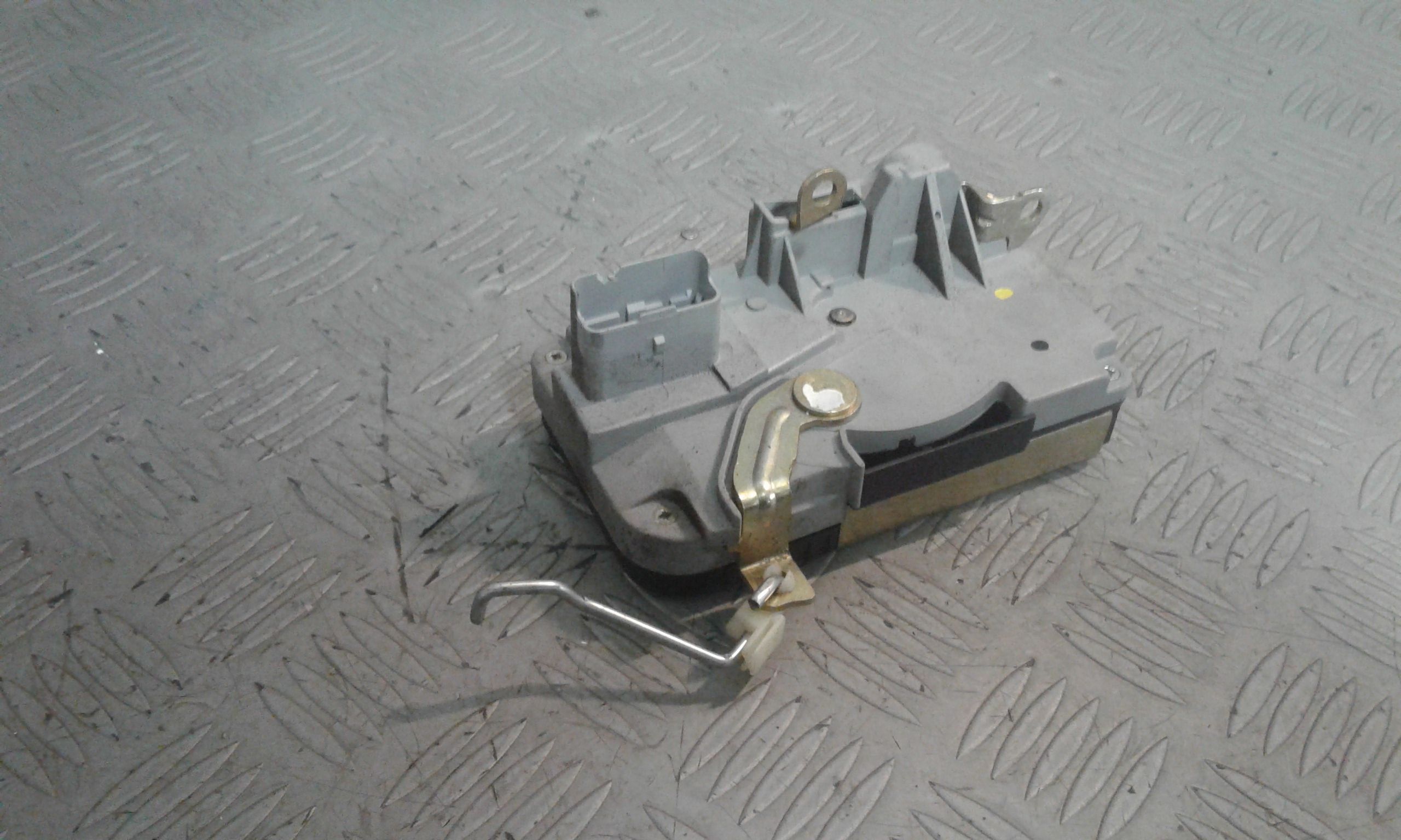 Serratura Porta Ant. Destro 9136K8 Usato