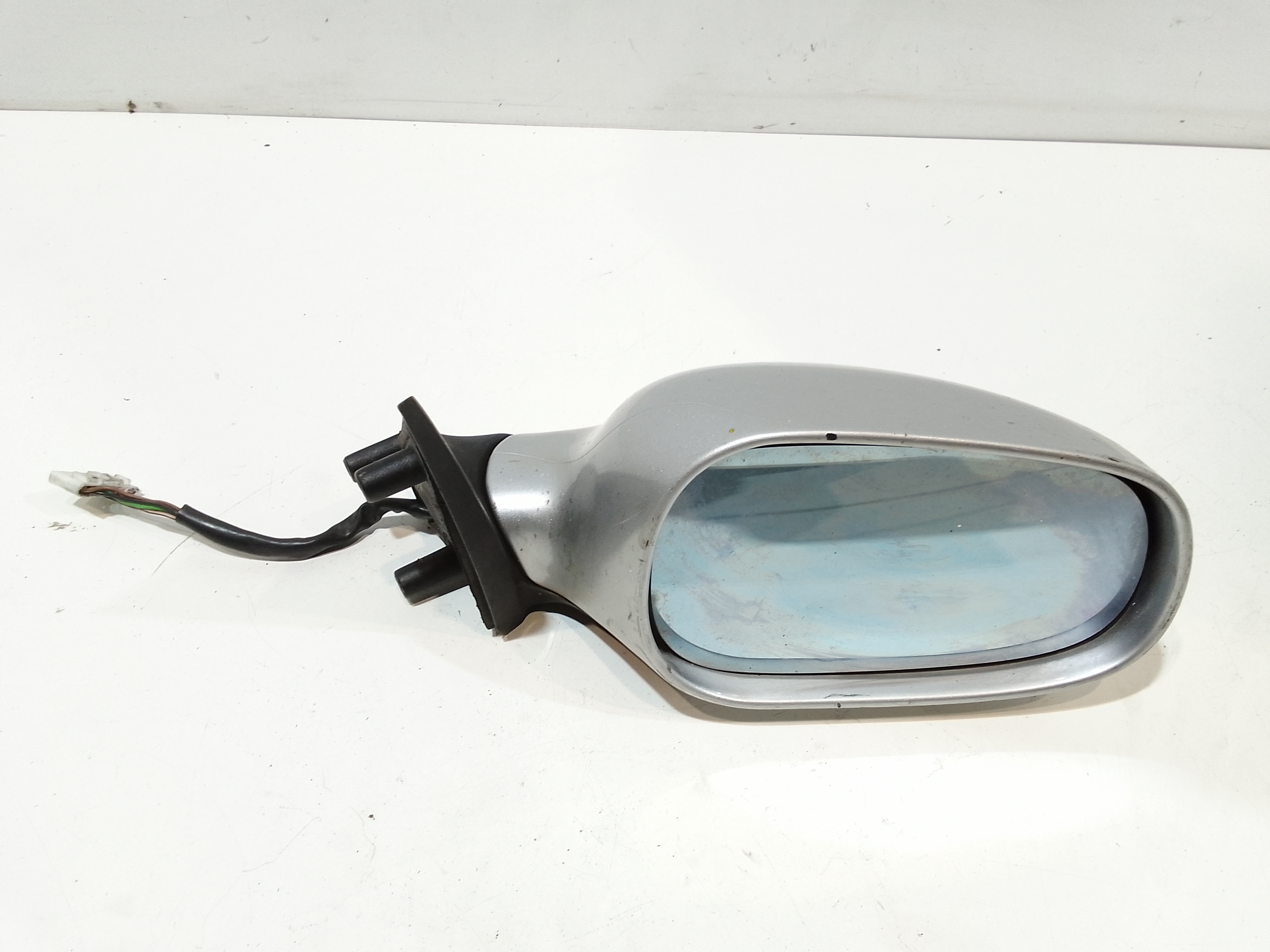 Retrovisore Est. Destro Usato