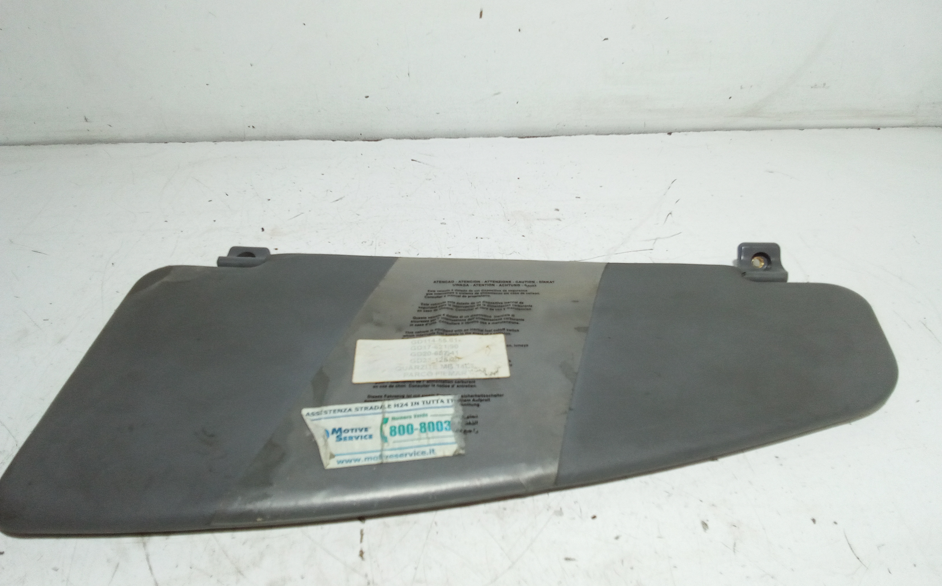 Aletta Parasole Parabrezza Sinistro 735294018 Usato