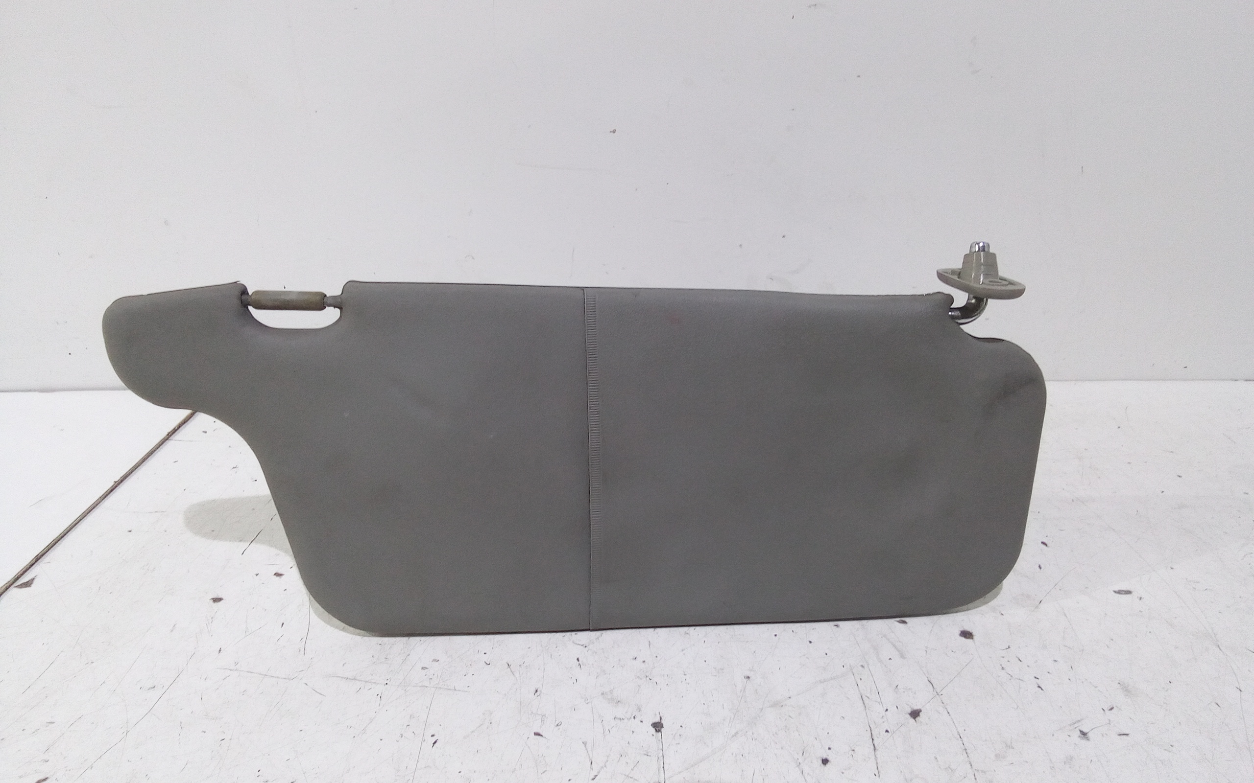 Aletta Parasole Parabrezza Destro 8520206000OBAS Usato