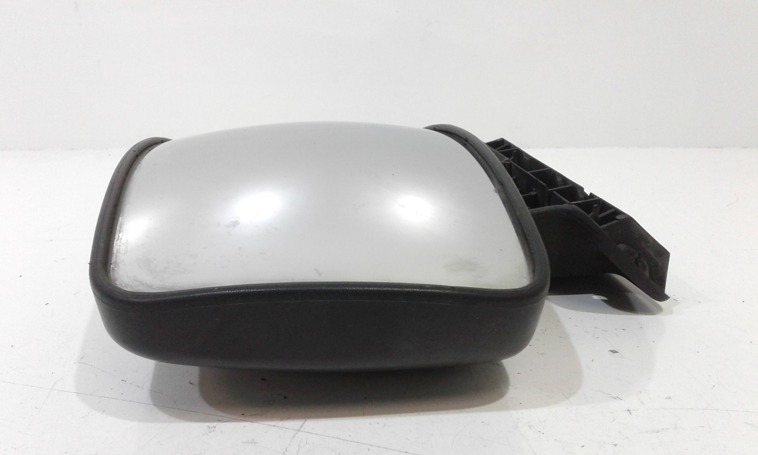 Retrovisore Est. Destro Usato