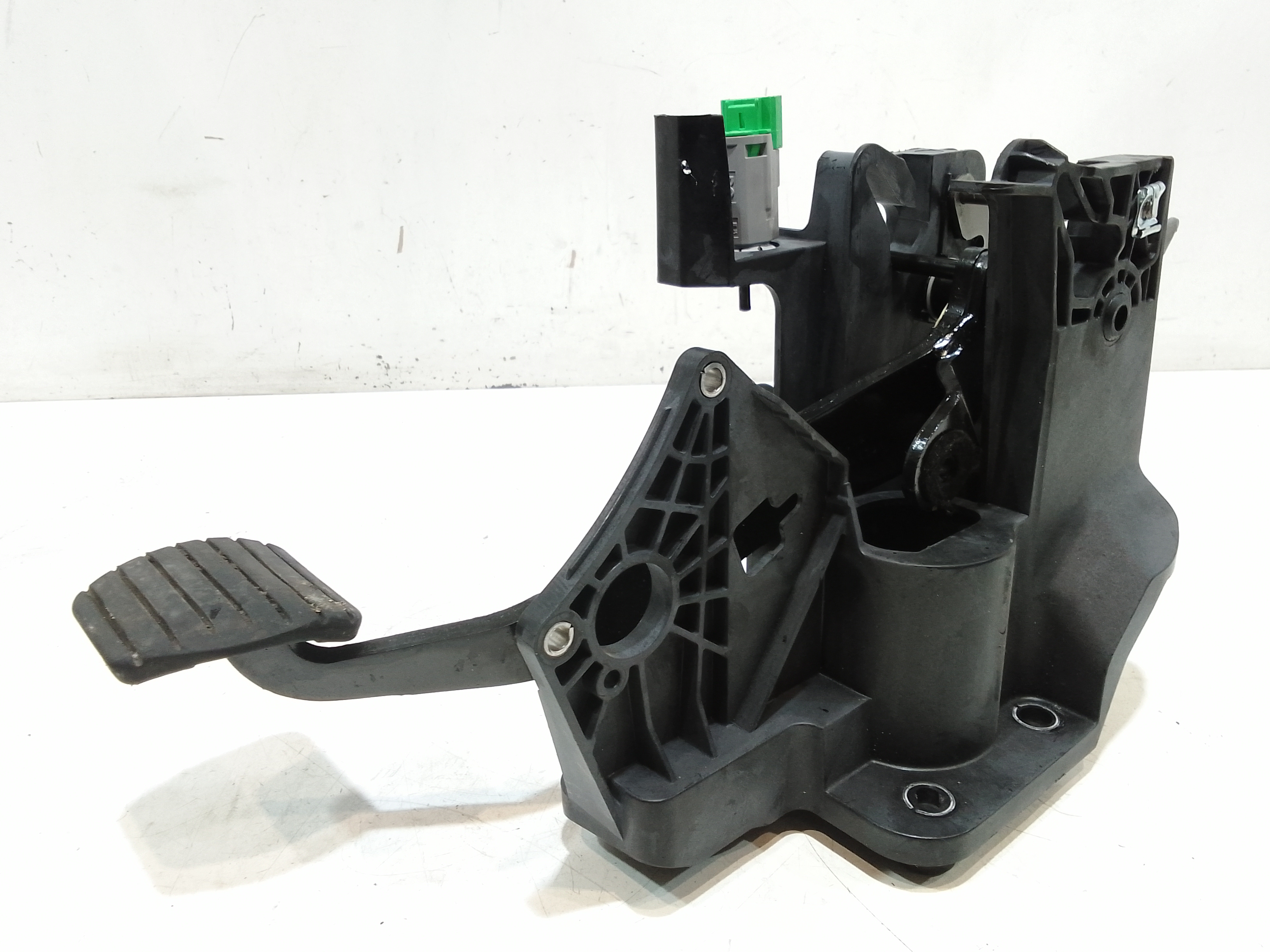 Pedale Freno A4532900000 Usato