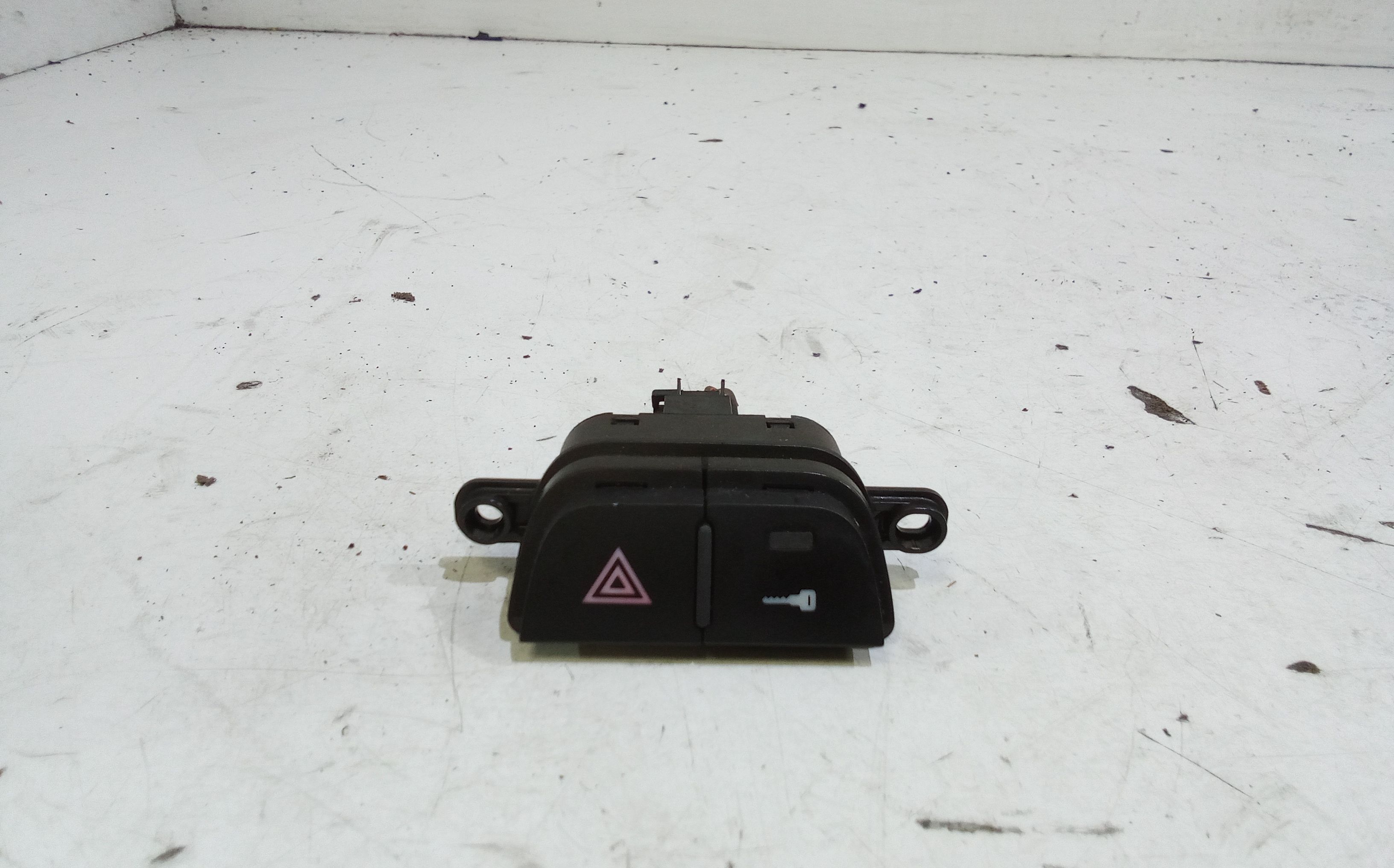 Interruttore Luci Emergenza 156087359 Usato