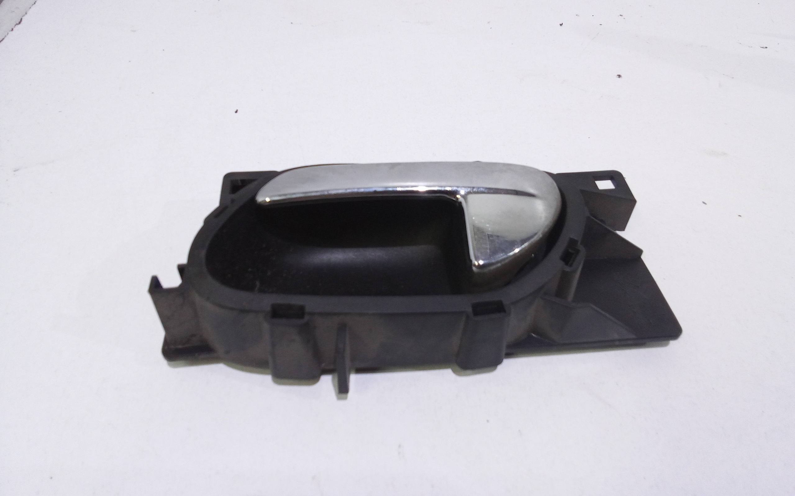 Maniglia Int. Apertura Porta Ant. Sinistro 9143J9 Usato