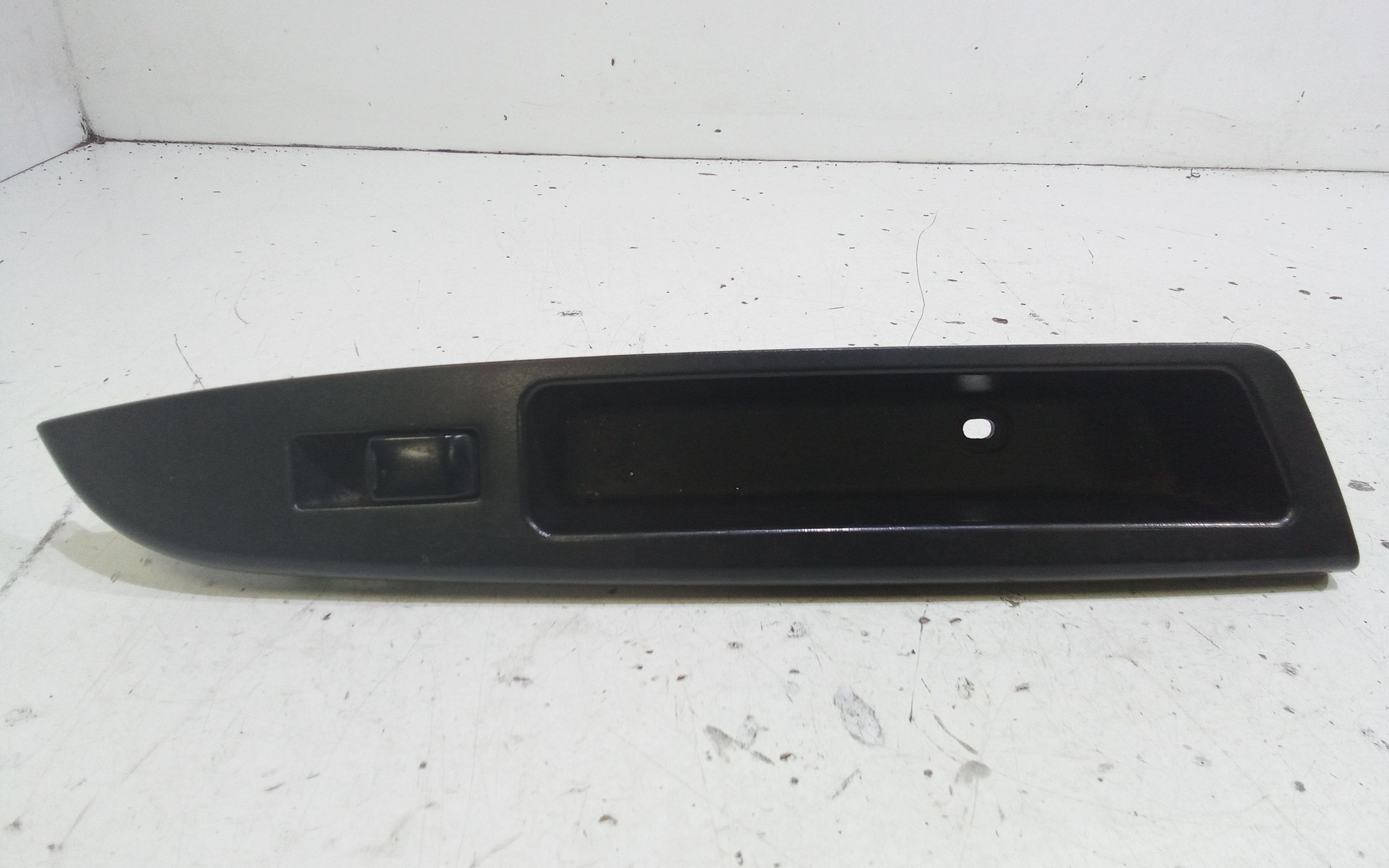 Interruttore Alzacristalli Porta Ant. Destro 96451917 Usato