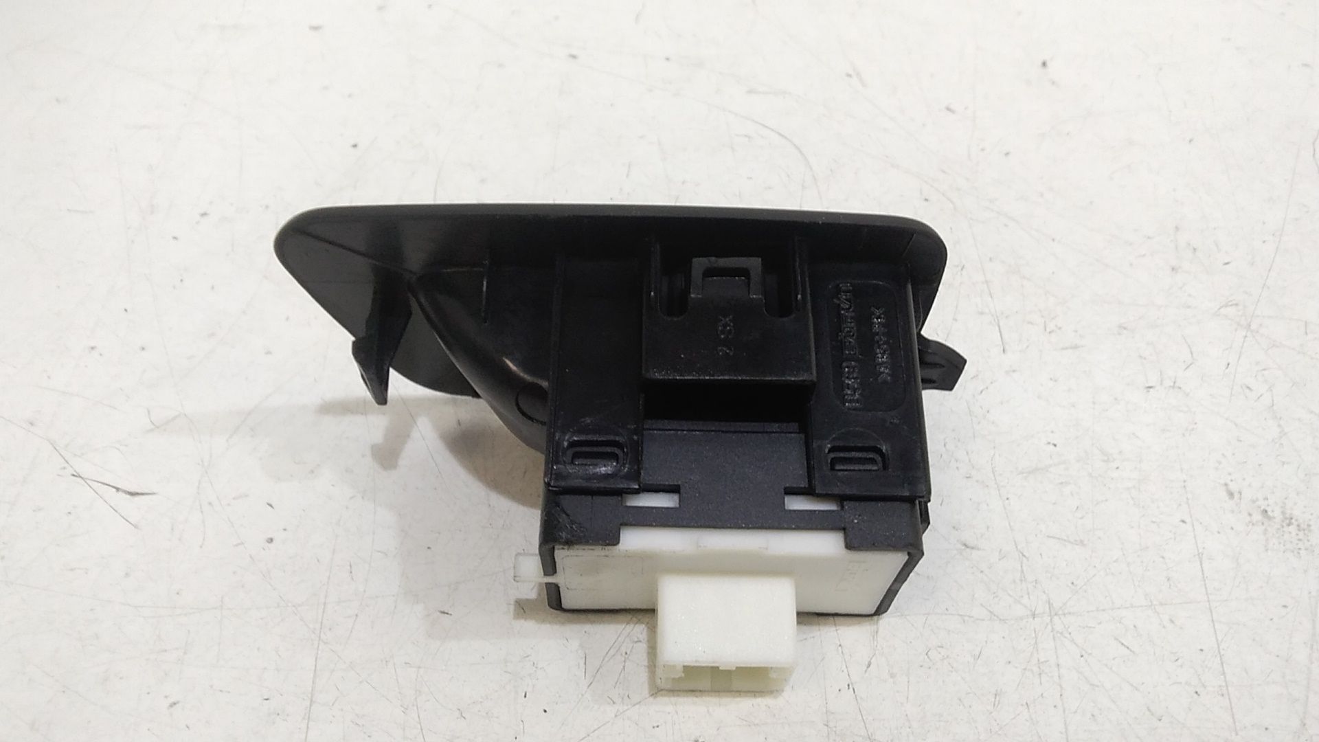 Interruttore Alzacristalli Porta Post. Sinistro K6BZ30LXHAB Usato