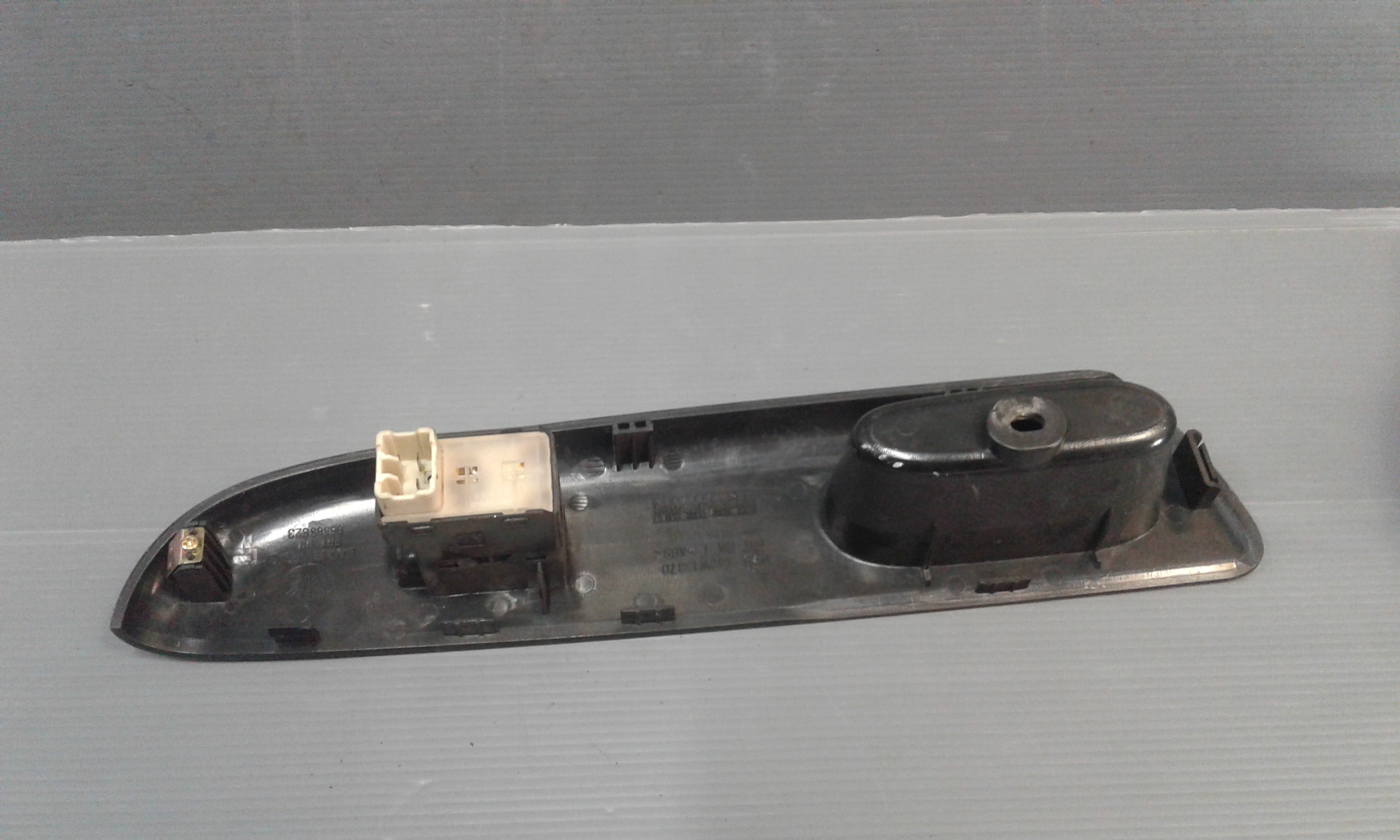 Interruttore Alzacristalli Porta Ant. Destro Usato