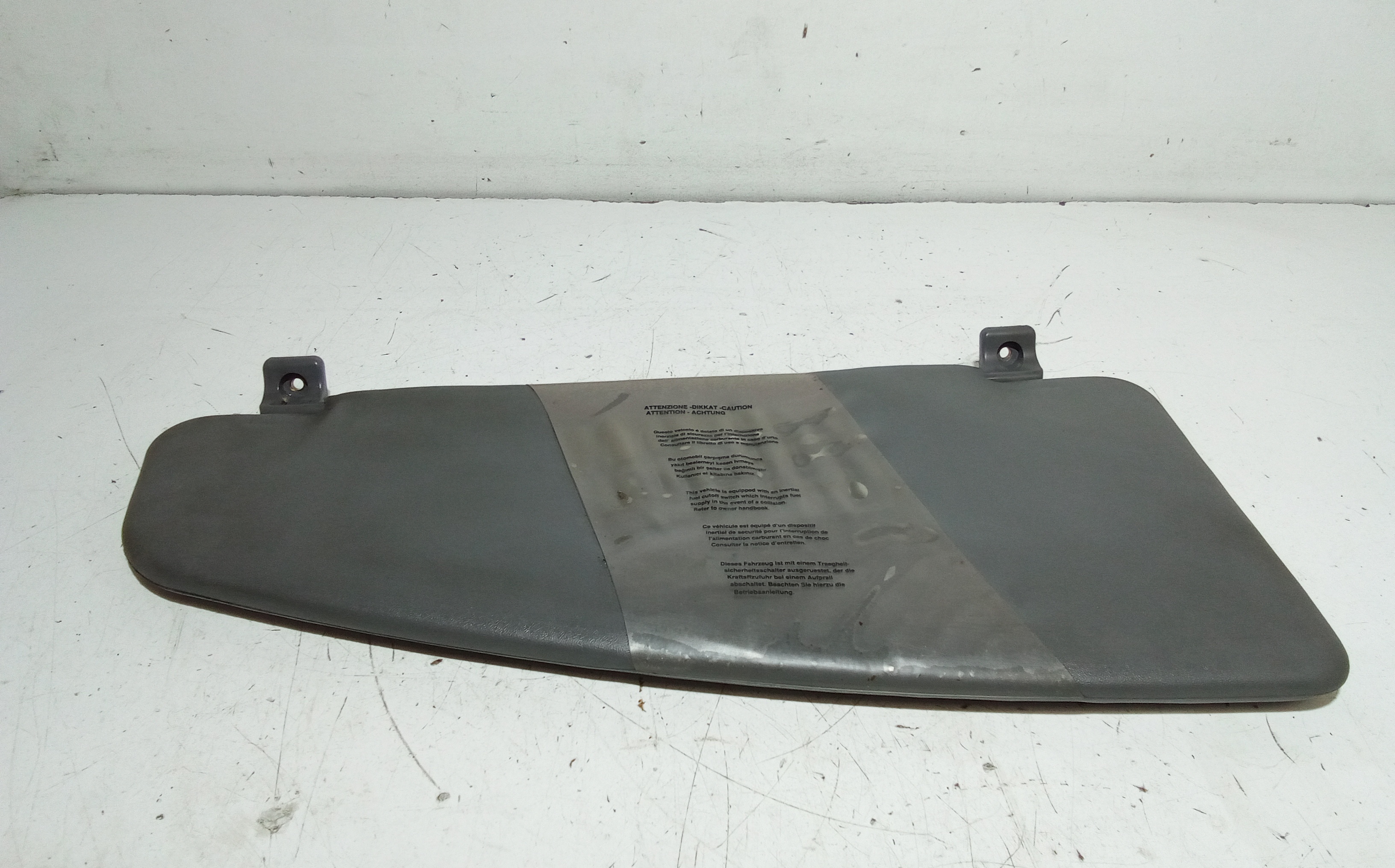 Aletta Parasole Parabrezza Sinistro 735294018 Usato