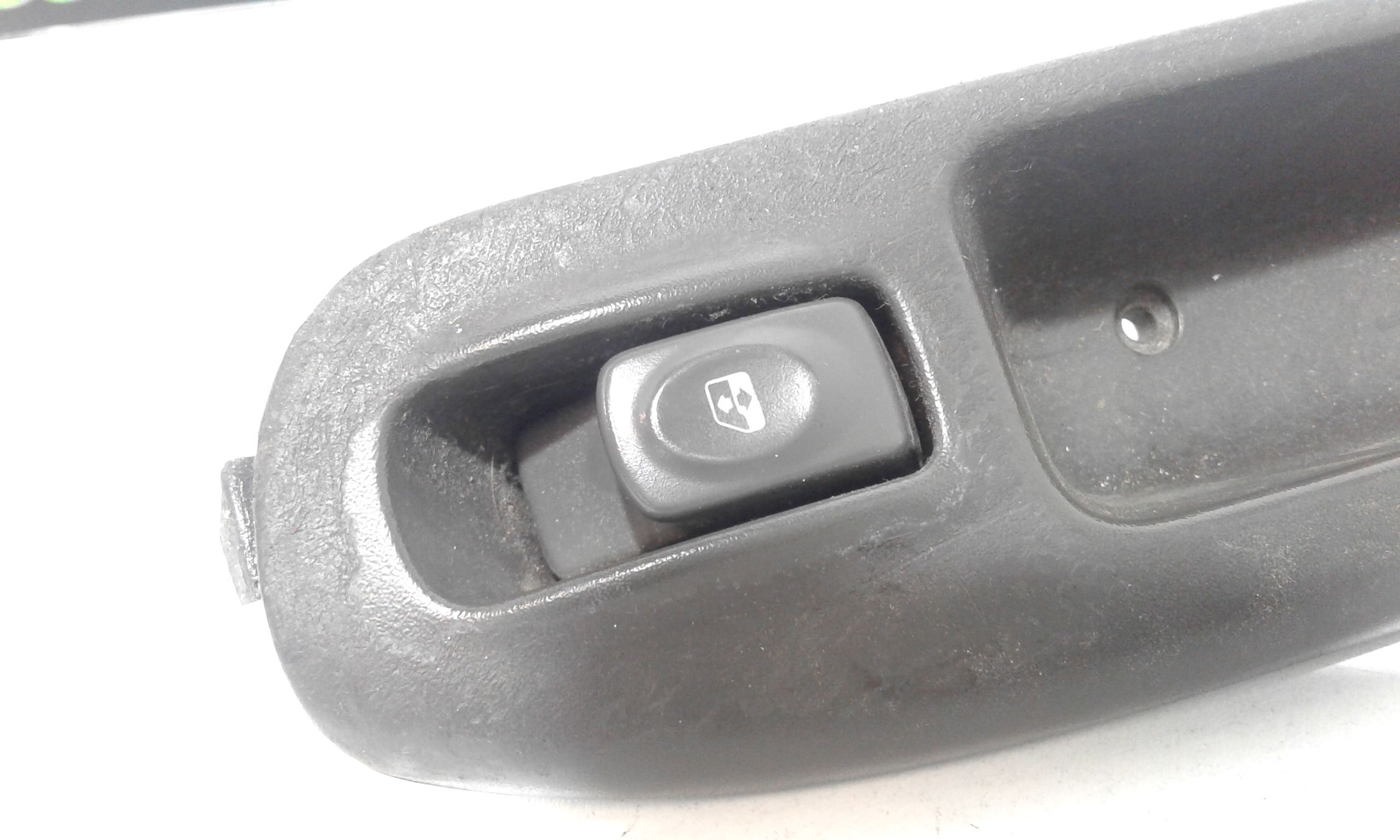 Interruttore Alzacristalli Porta Ant. Destro 7700432963 Usato