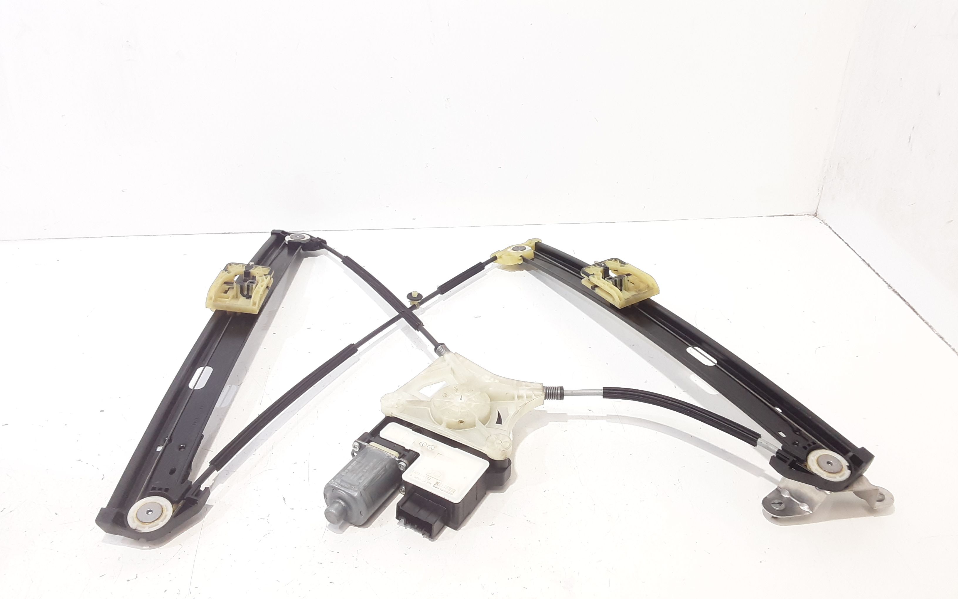 Alzacristallo Porta Ant. Destro Usato