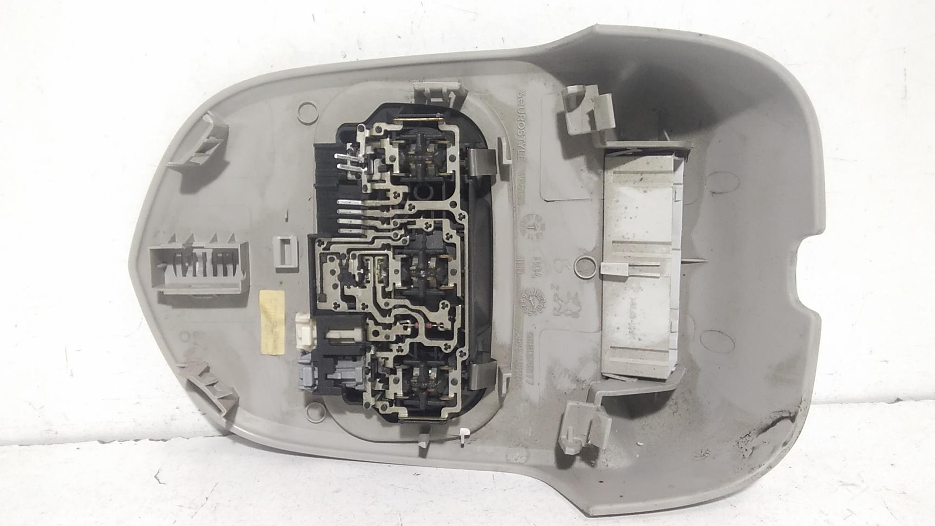 Luce Cortesia Ant. Tetto 6362Q2 Usato
