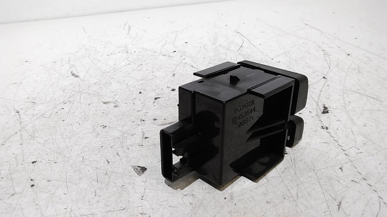 Interruttore Luci Emergenza 8433212480 Usato