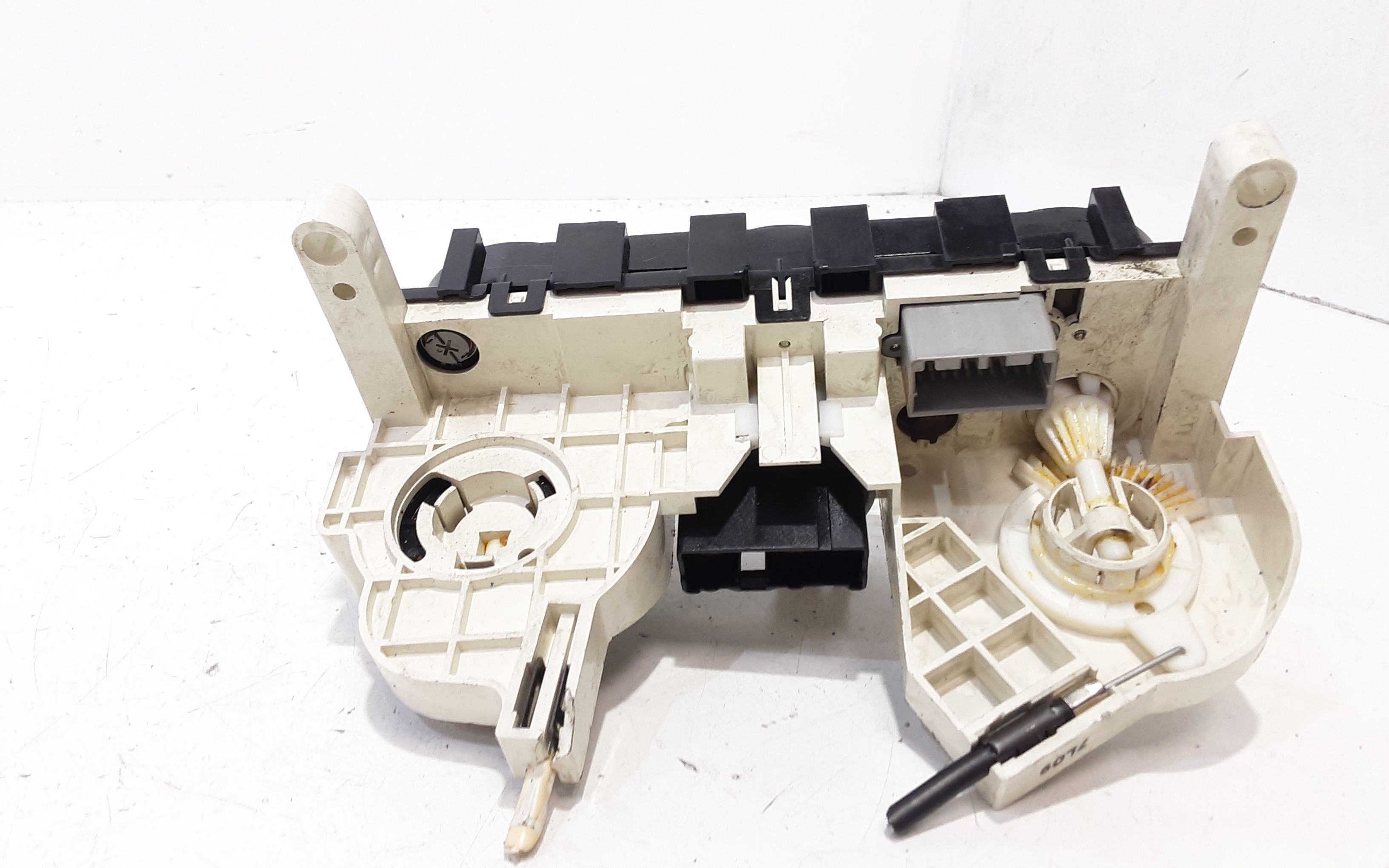 Blocco Comando Climatizzazione 27500JD40C Usato