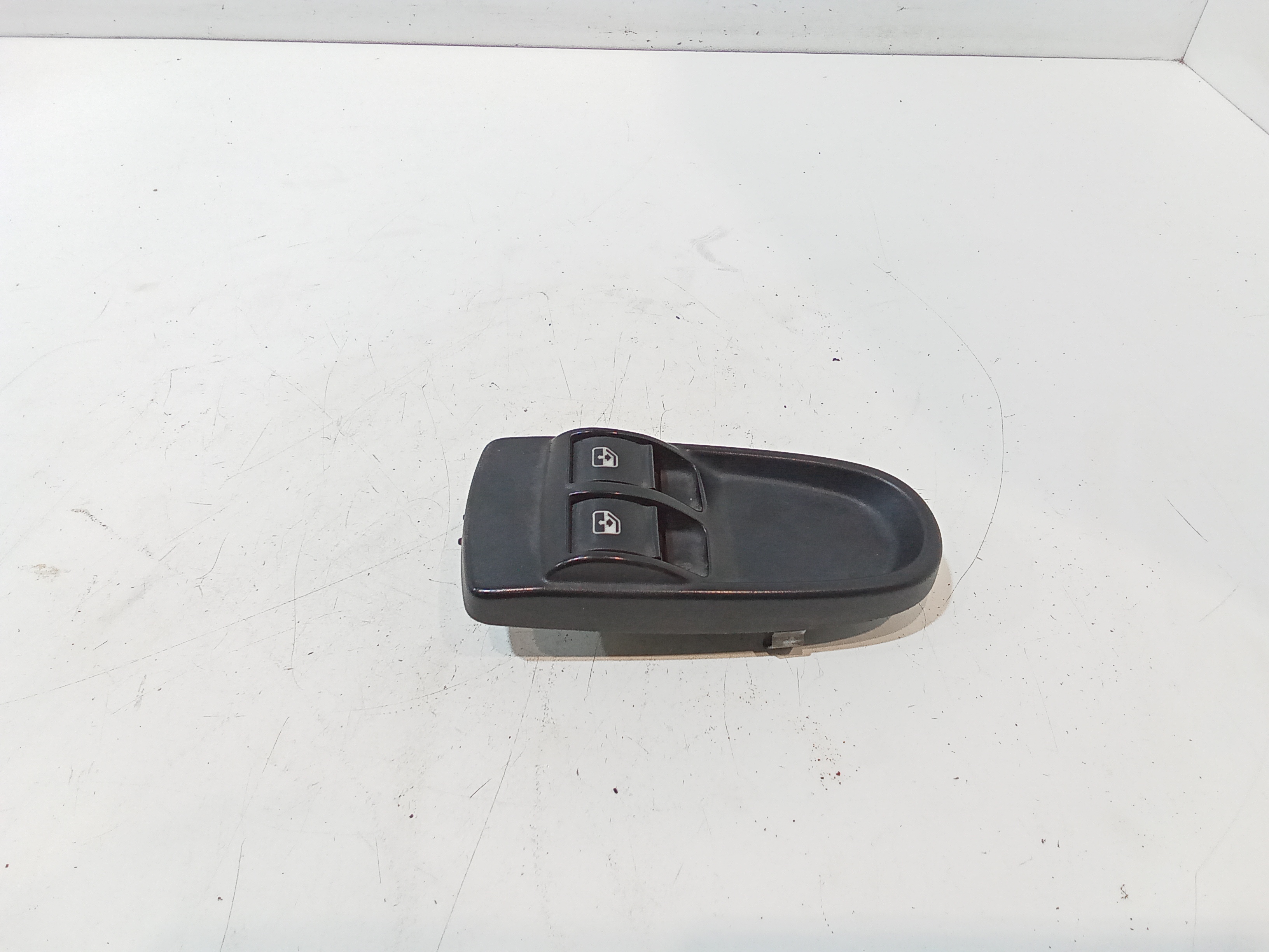 Interruttore Alzacristalli Porta Ant. Sinistro Usato