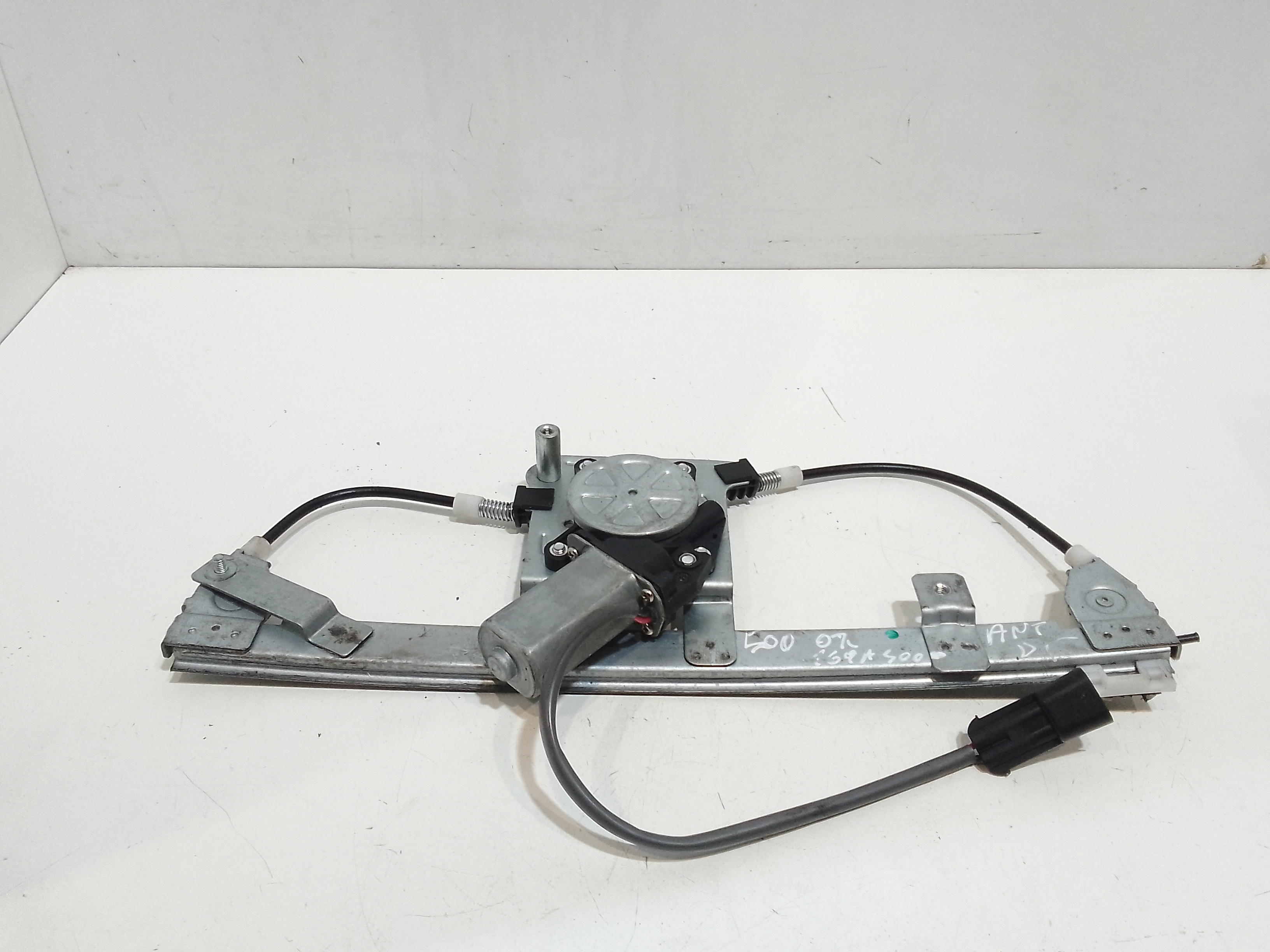 Alzacristallo Porta Ant. Destro Usato