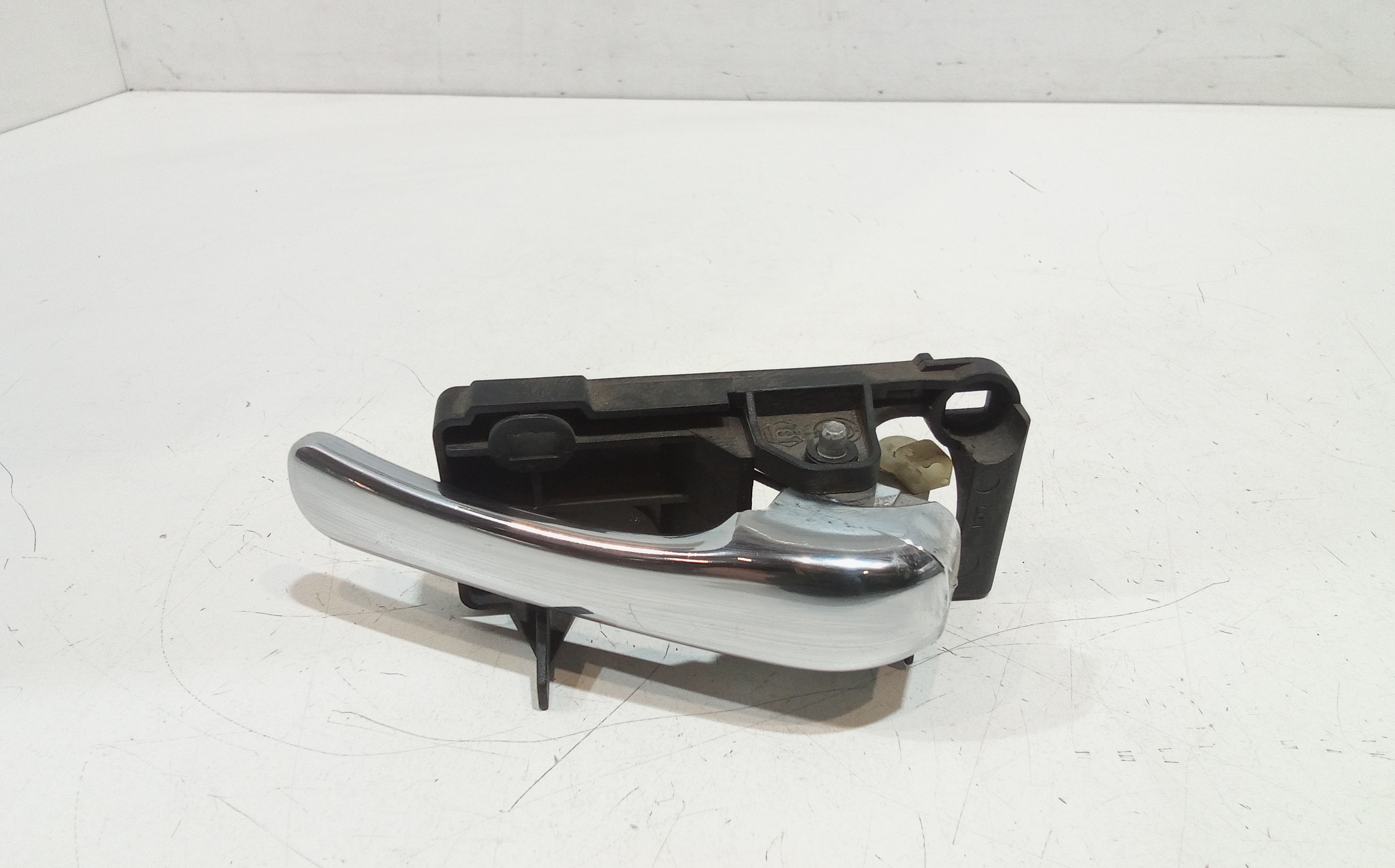 Maniglia Int. Apertura Porta Ant. Destro Usato