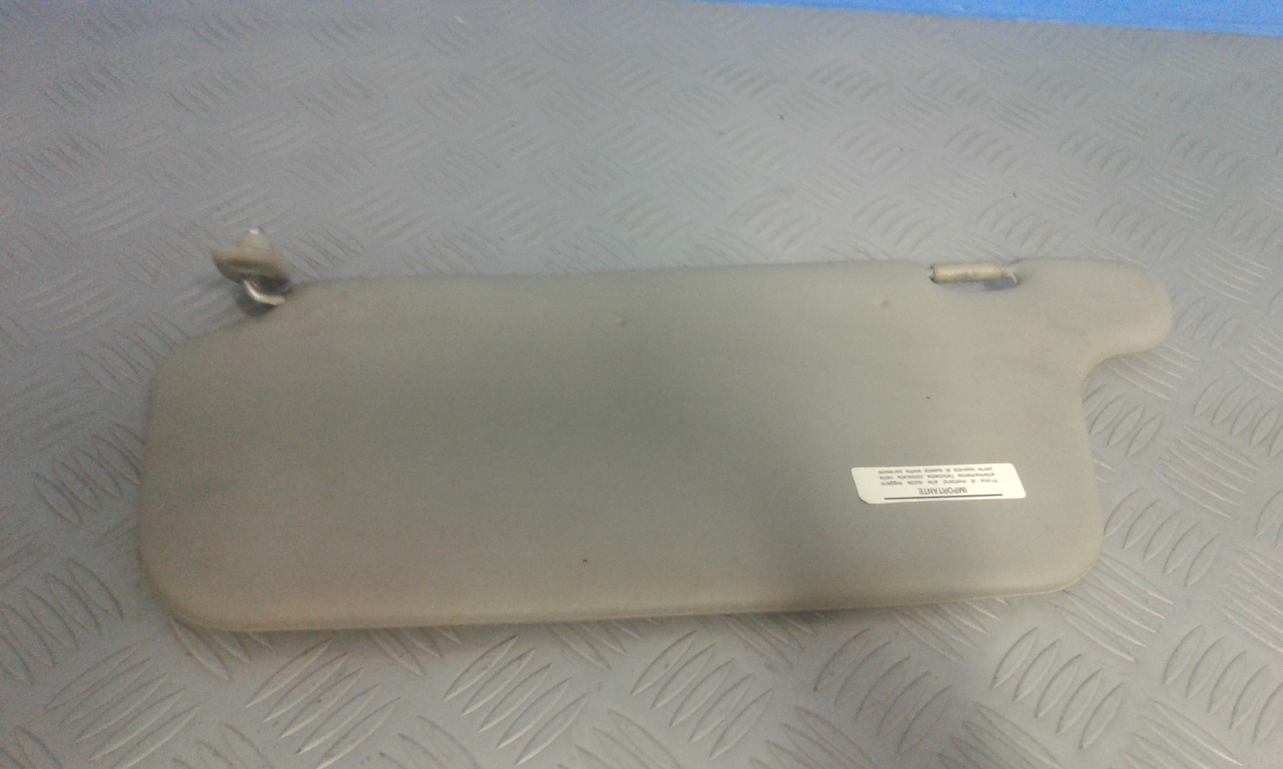 Aletta Parasole Parabrezza Destro 8520206000OBAS Usato