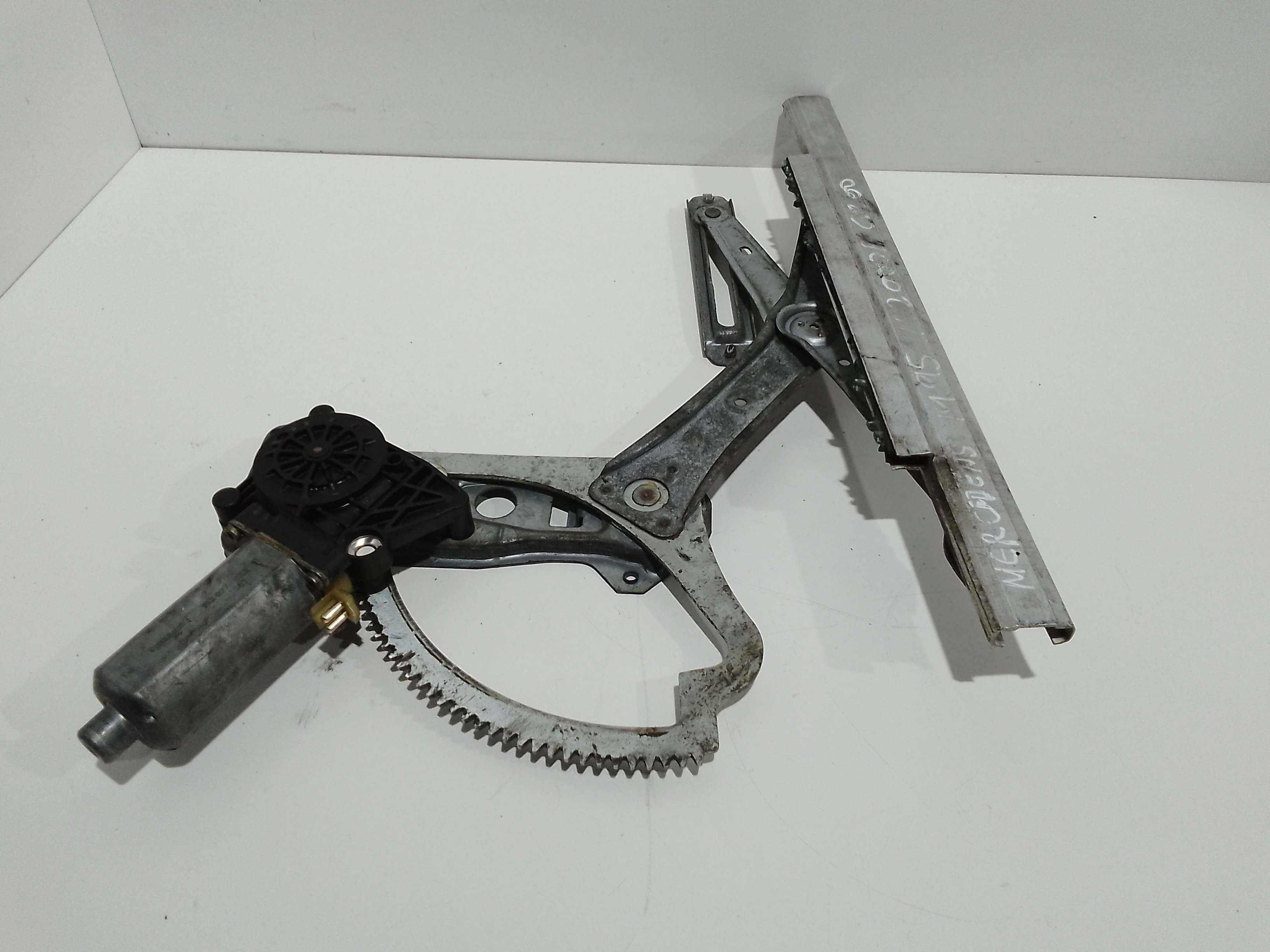 Alzacristallo Porta Ant. Sinistro Usato