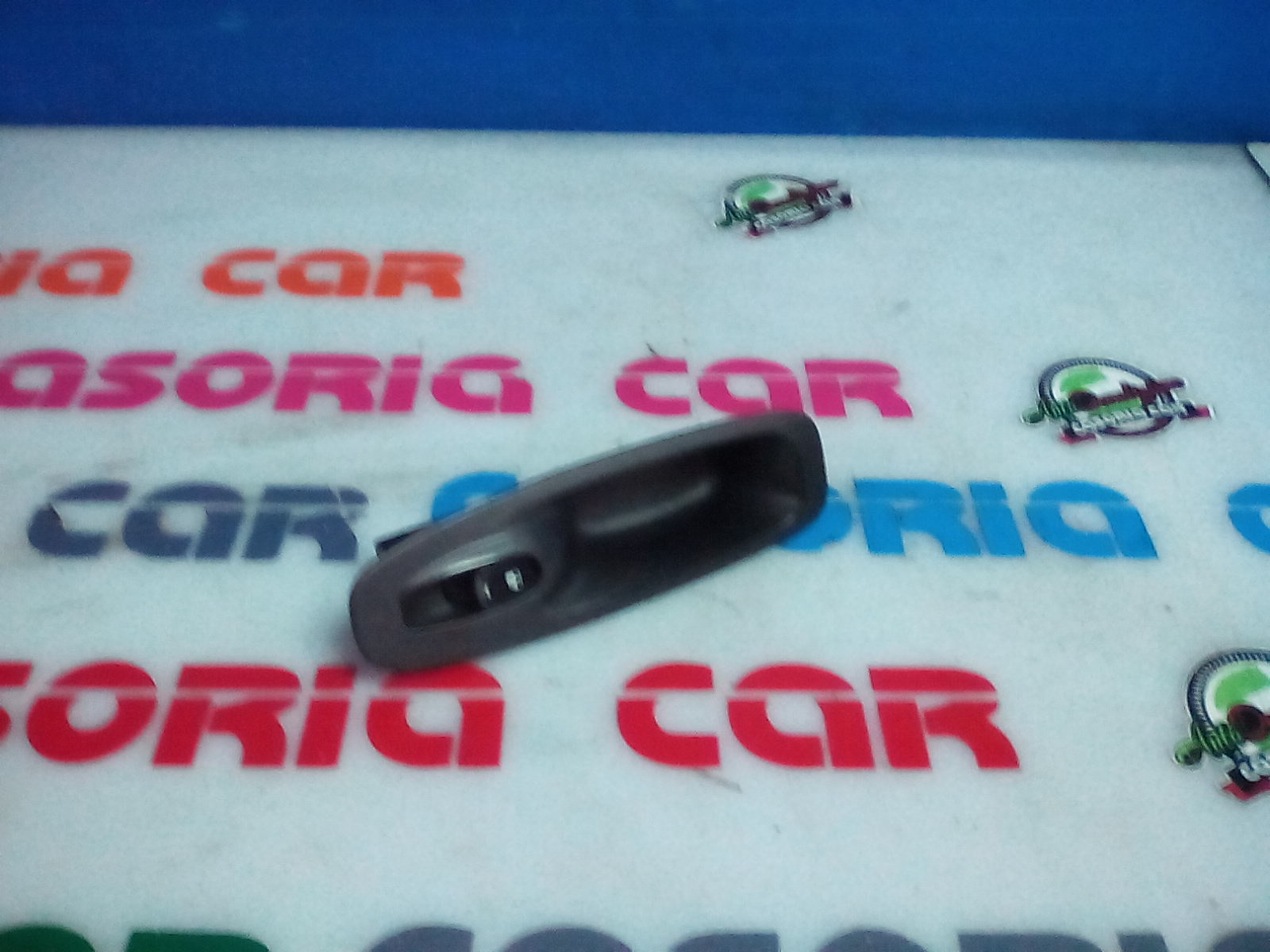 Interruttore Alzacristalli Porta Ant. Destro Usato