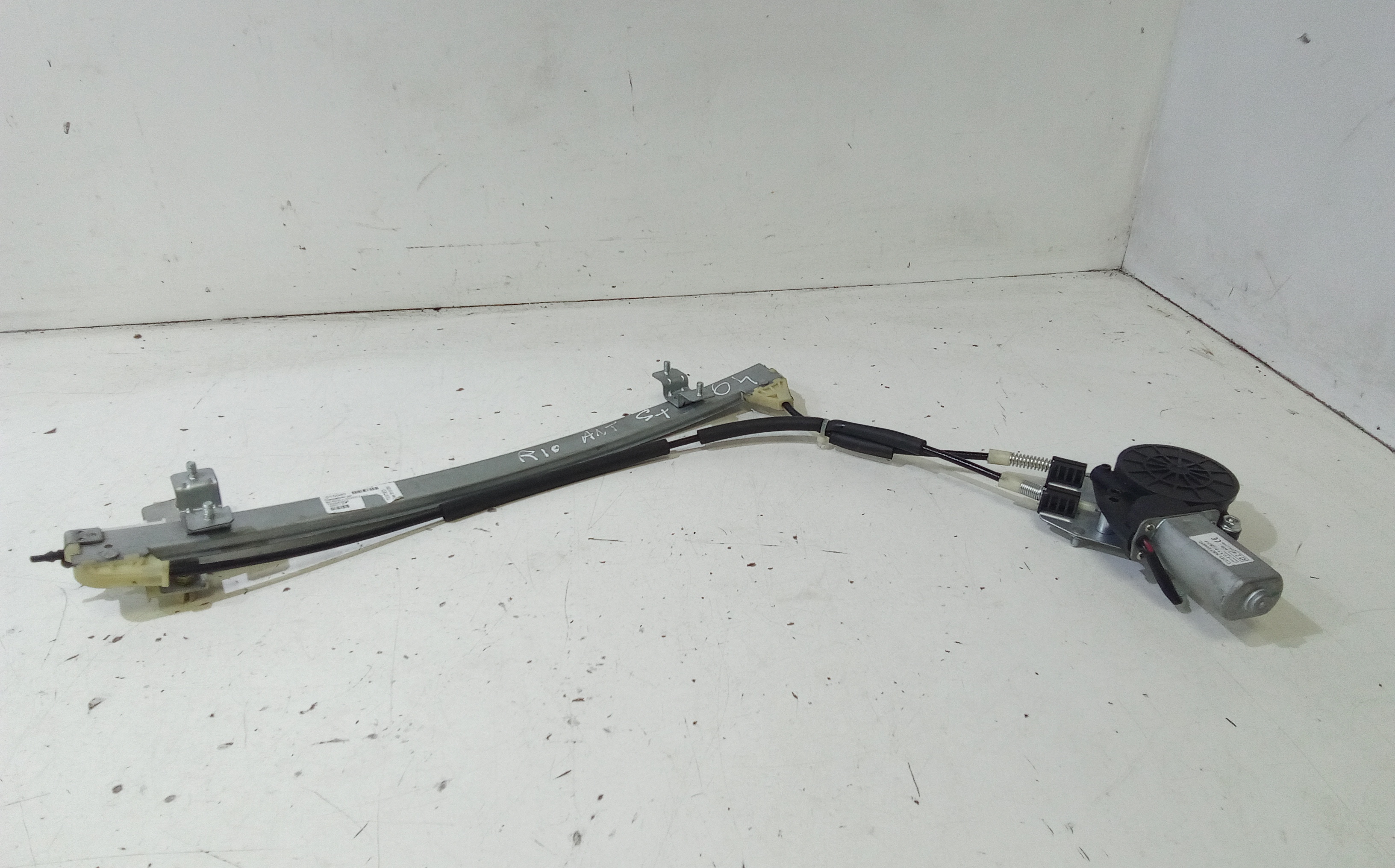 Alzacristallo Porta Ant. Sinistro 0K30A59560B Usato