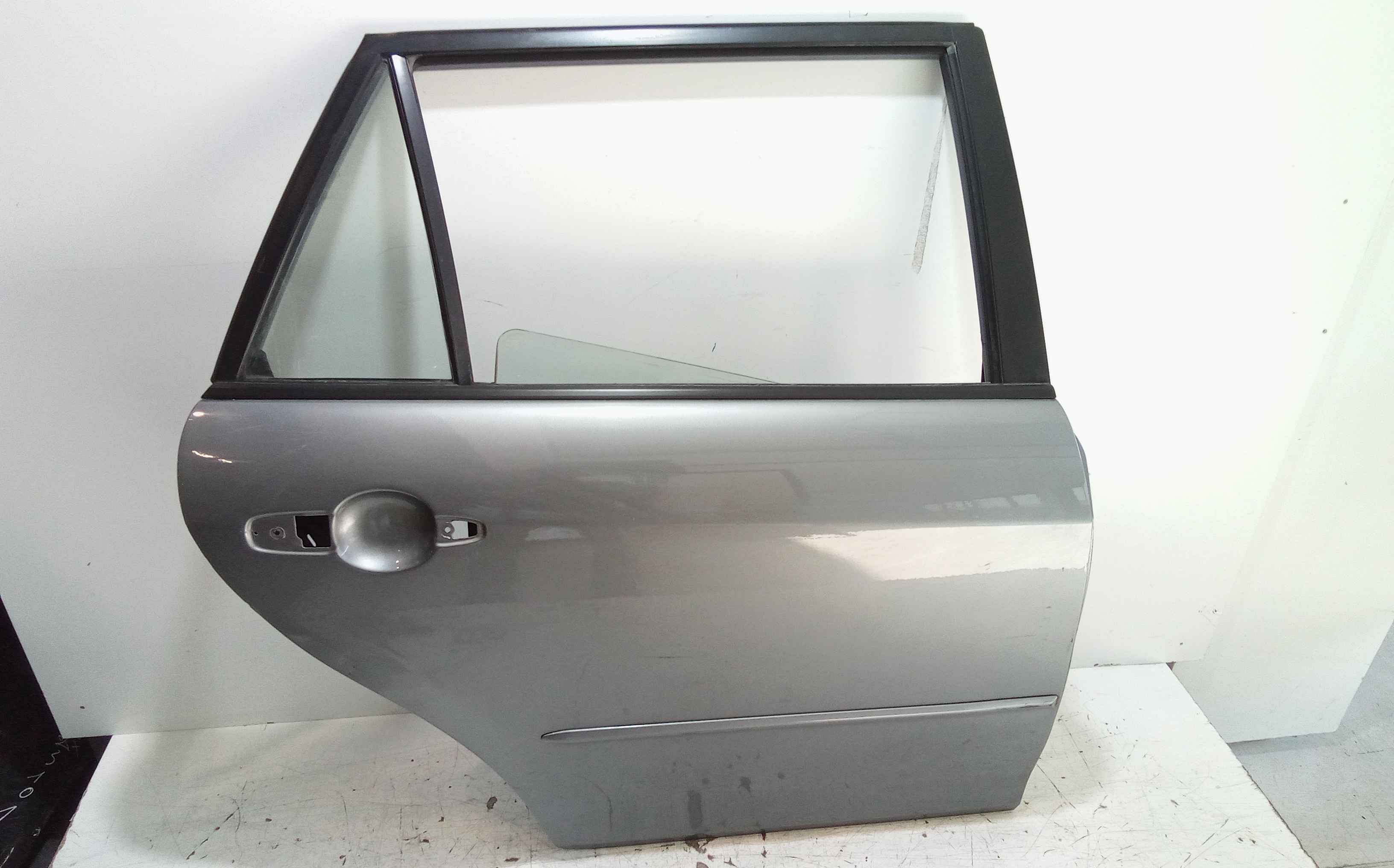 Porta Post. Destro G2YB7202XG Usato