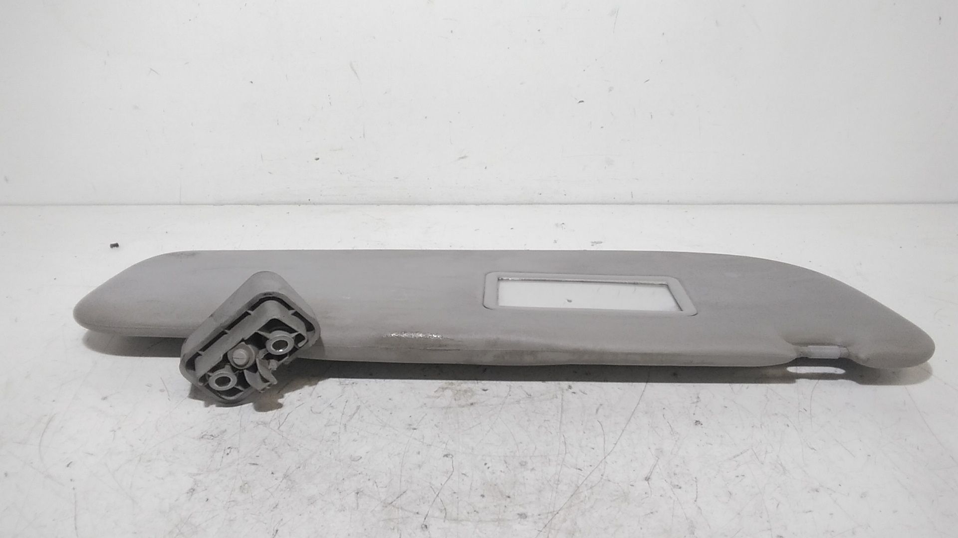 Aletta Parasole Parabrezza Destro 735643881 Usato